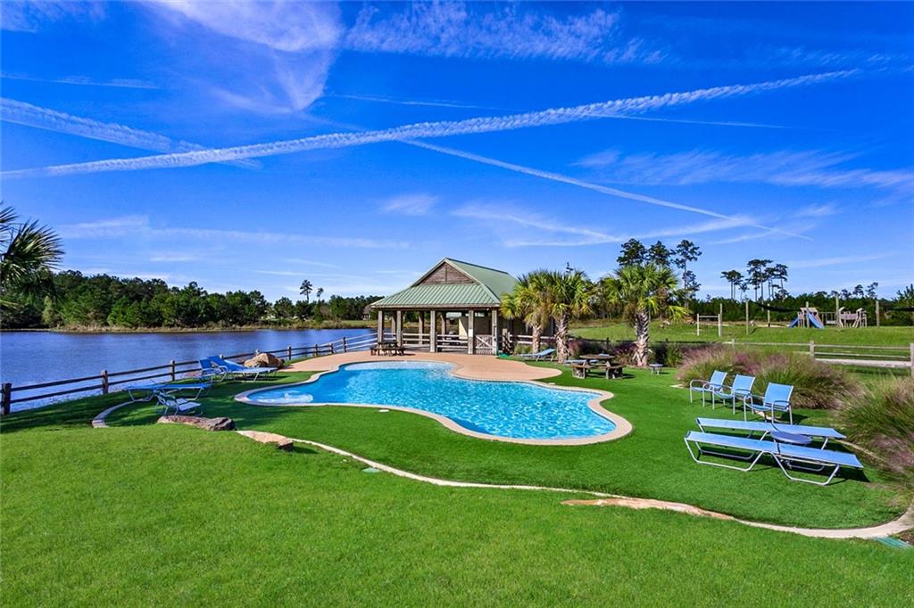 Madisonville, Louisiana, 70447, United States, 4 Bedrooms Bedrooms, ,4 BathroomsBathrooms,Residential,For Sale,1947964