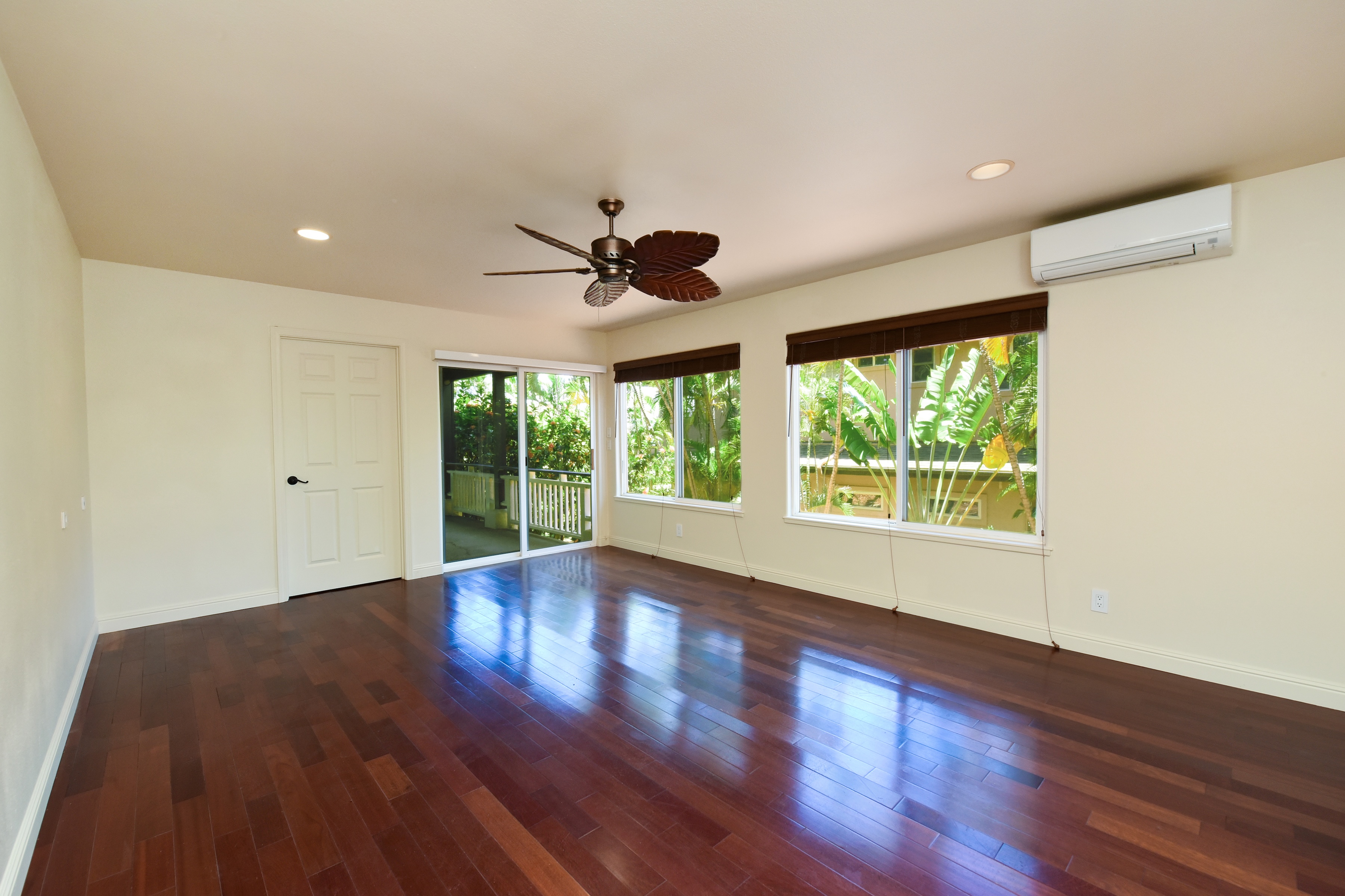  Updated two-story home featuring ocean and island views - 物件實景
