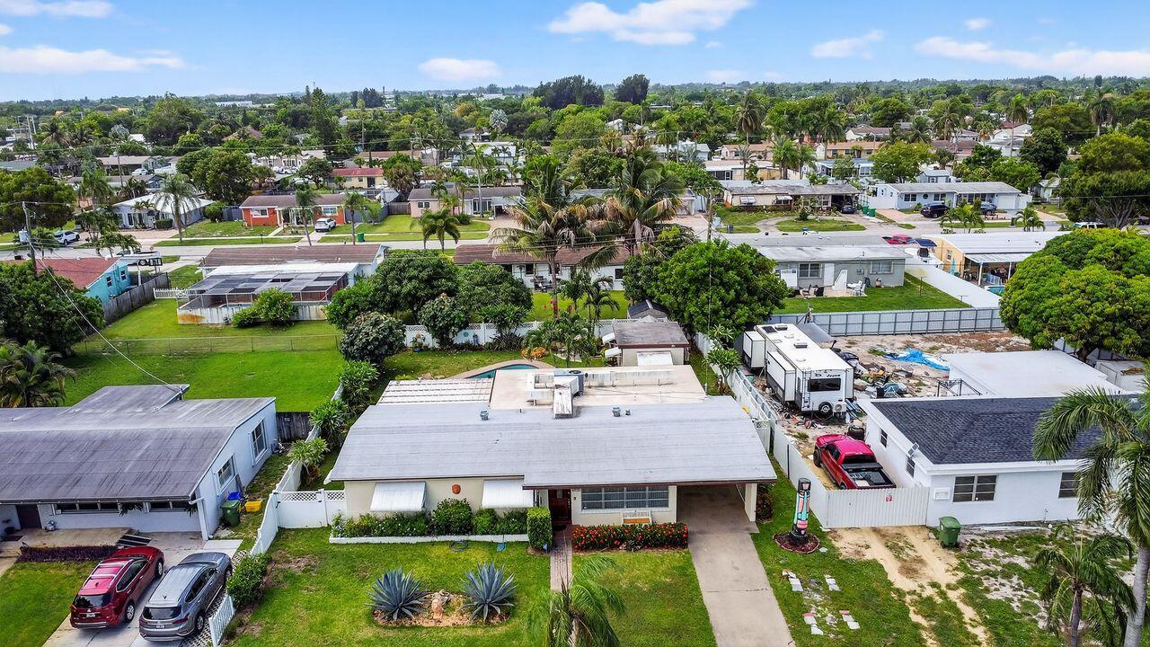 Palm Springs, Florida, 33461, United States, 3 Bedrooms Bedrooms, ,2 BathroomsBathrooms,Residential,For Sale,1901355