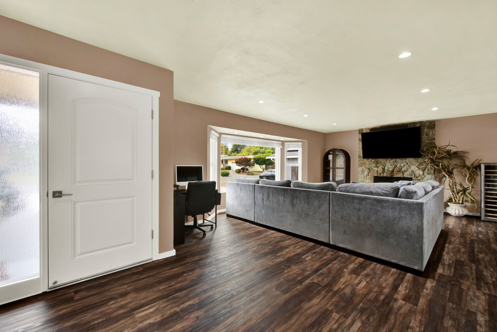  Wonderfully Updated Browns Valley Home - 物件實景