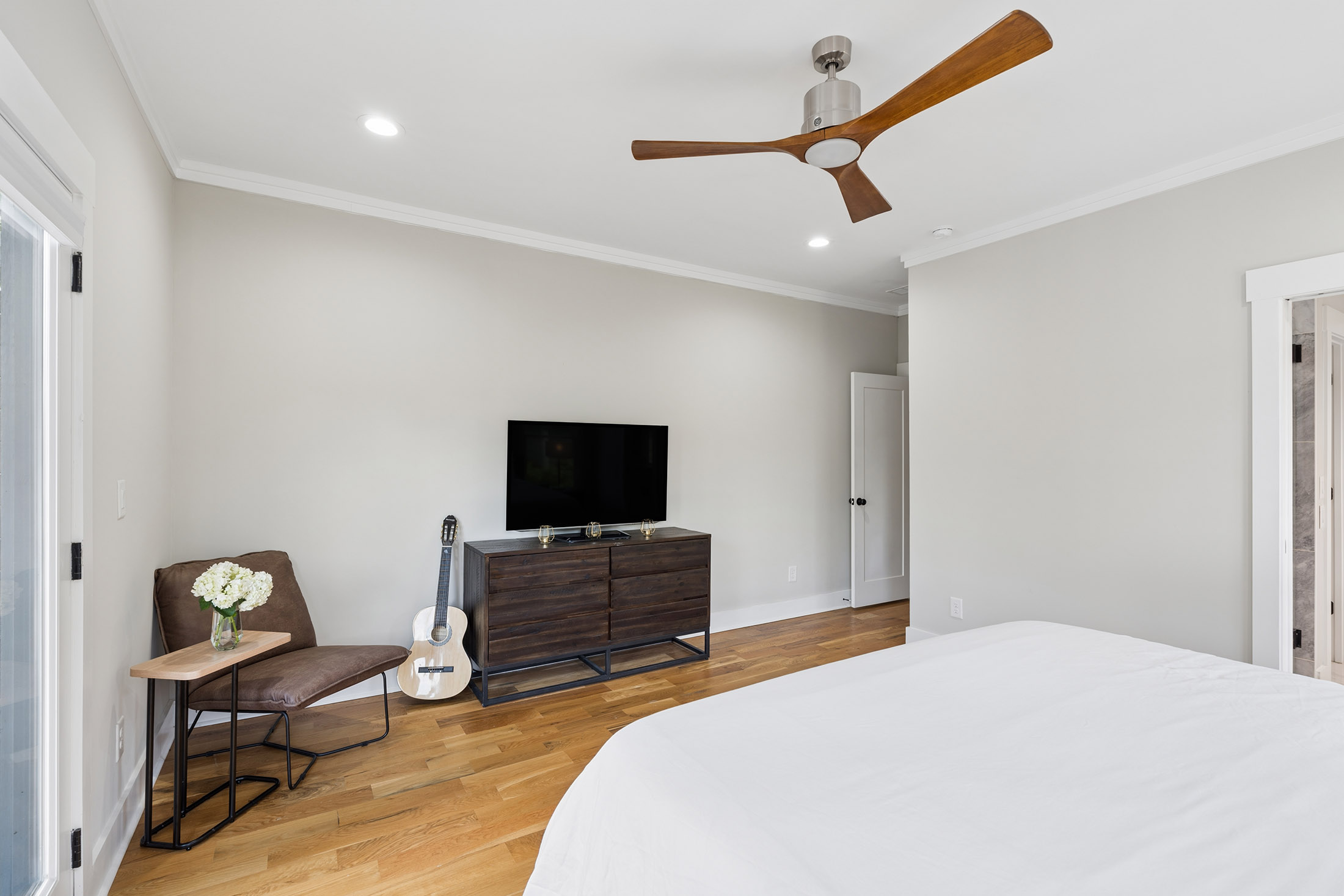  beautifully designed craftsman-style townhome near grant  park - 物件實景