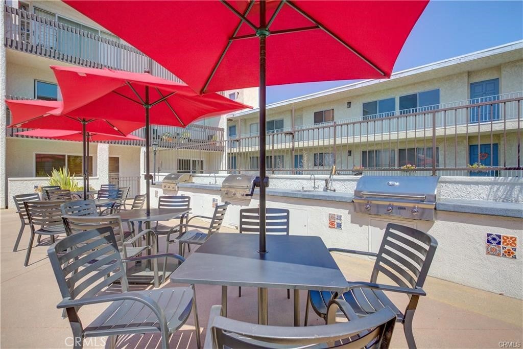 Encino, California, 91316, United States, 1 Bedroom Bedrooms, ,1 BathroomBathrooms,Residential,For Sale,1743068