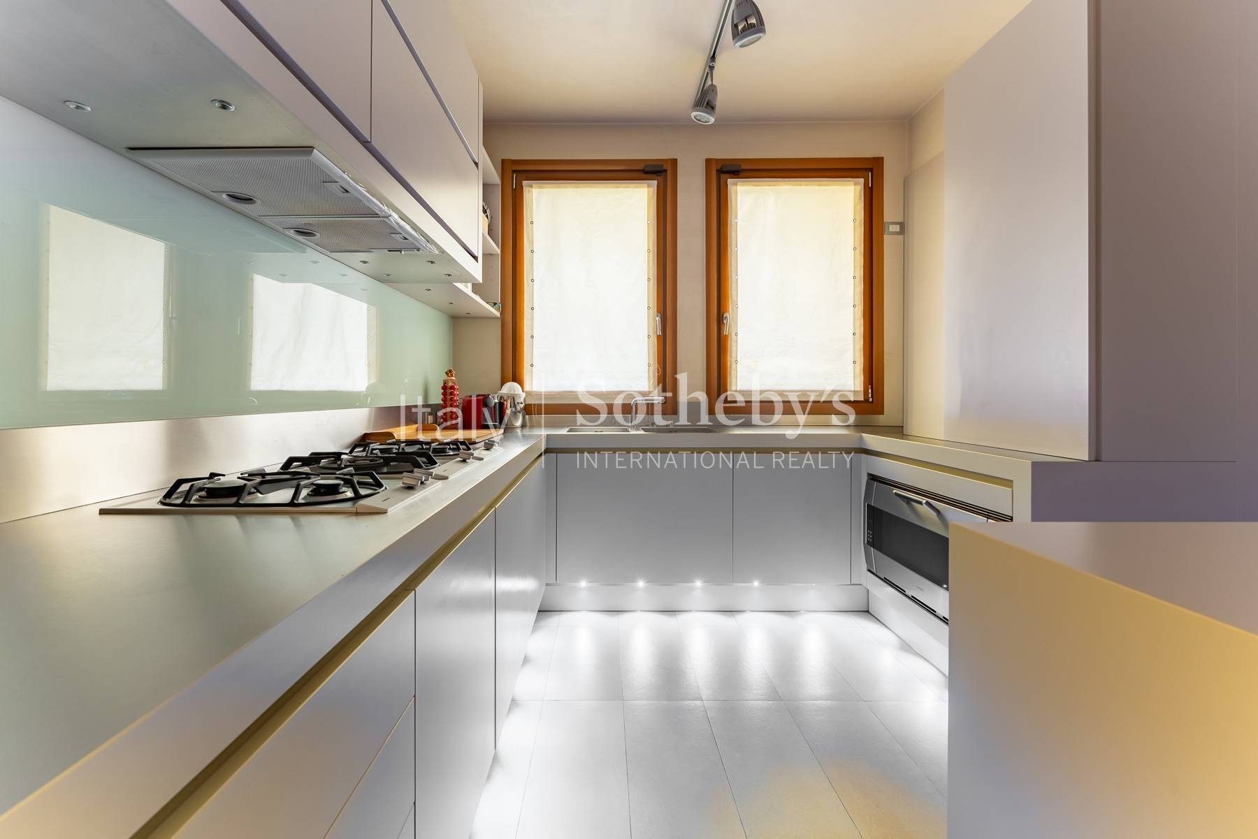  Elegant and bright penthouse in central area - 物件實景