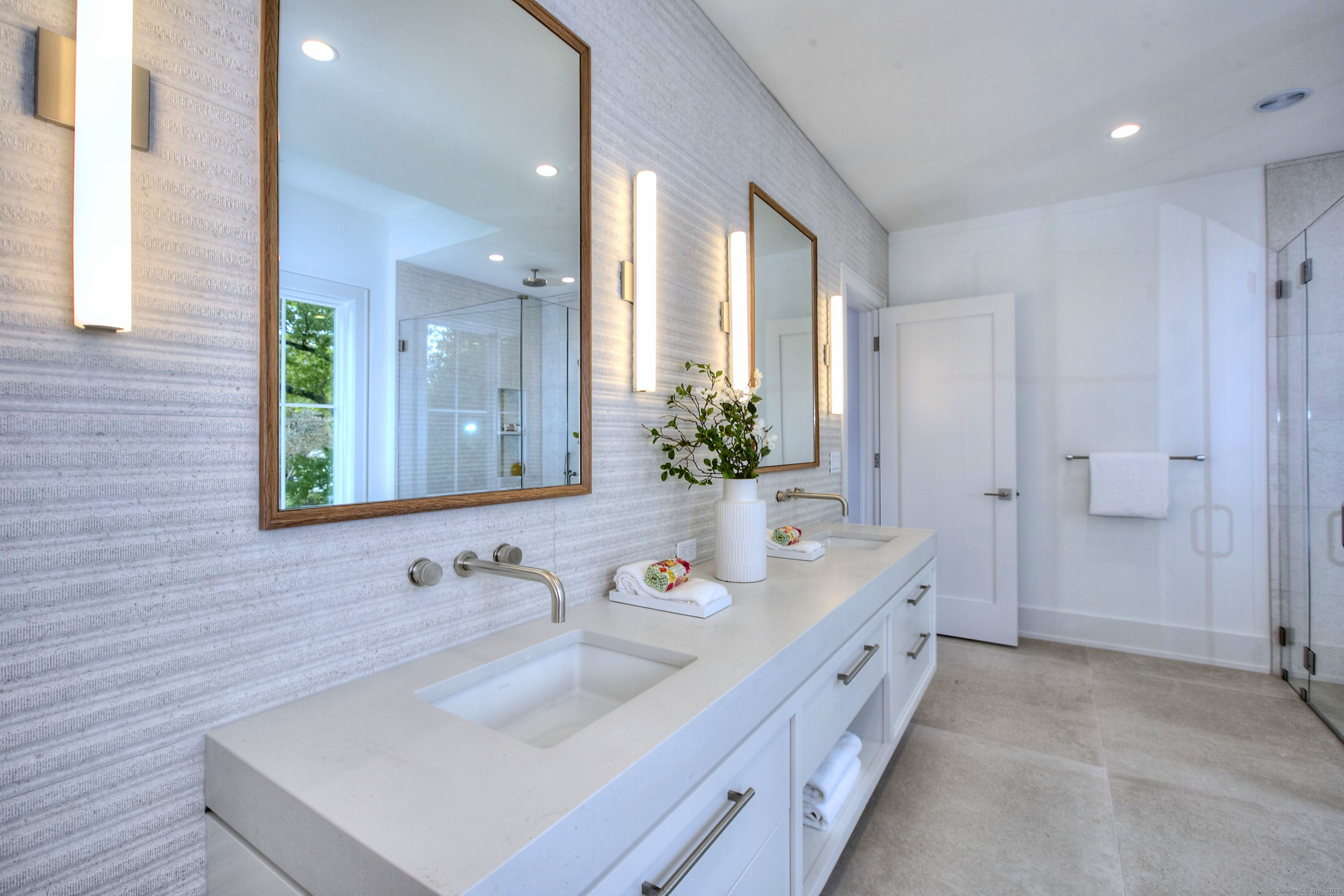 Westport, Connecticut, 06880, United States, 6 Bedrooms Bedrooms, ,9 BathroomsBathrooms,Residential,For Sale,1960776