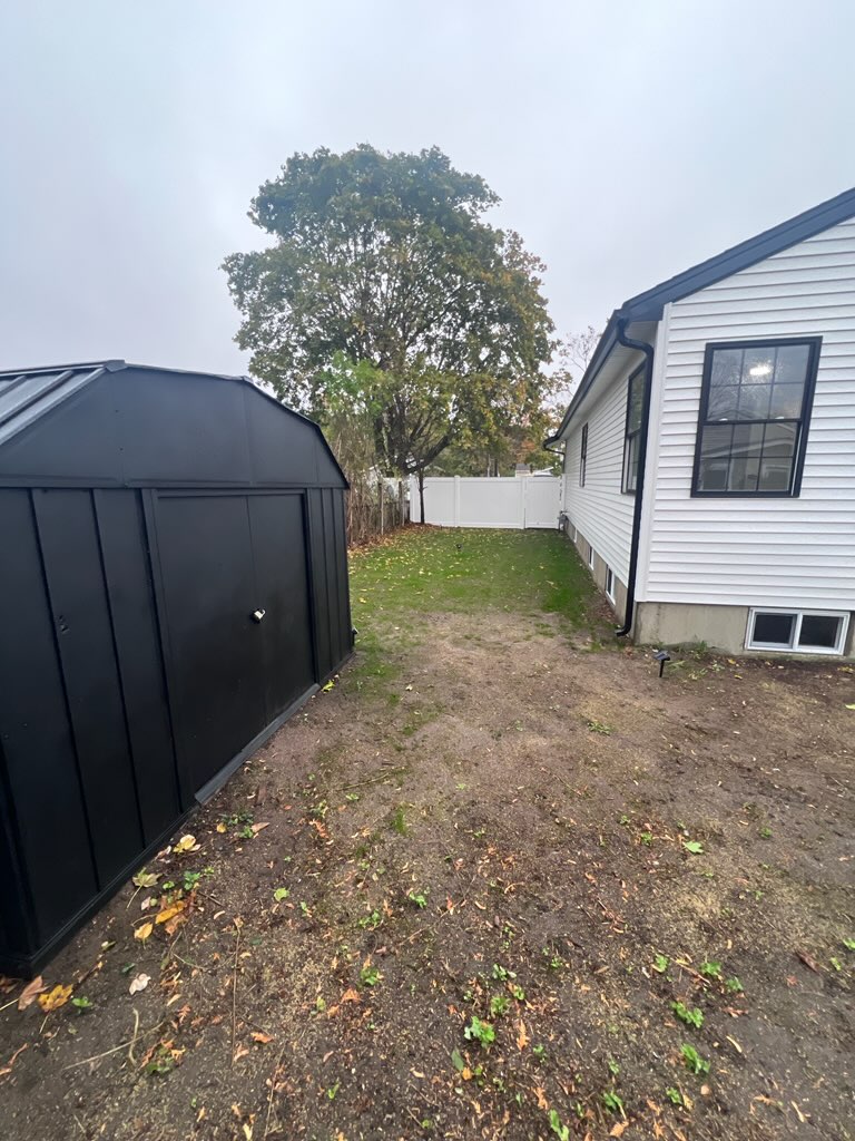 Central Islip, New York, 11722, United States, 3 Bedrooms Bedrooms, ,2 BathroomsBathrooms,Residential,For Sale,1971303