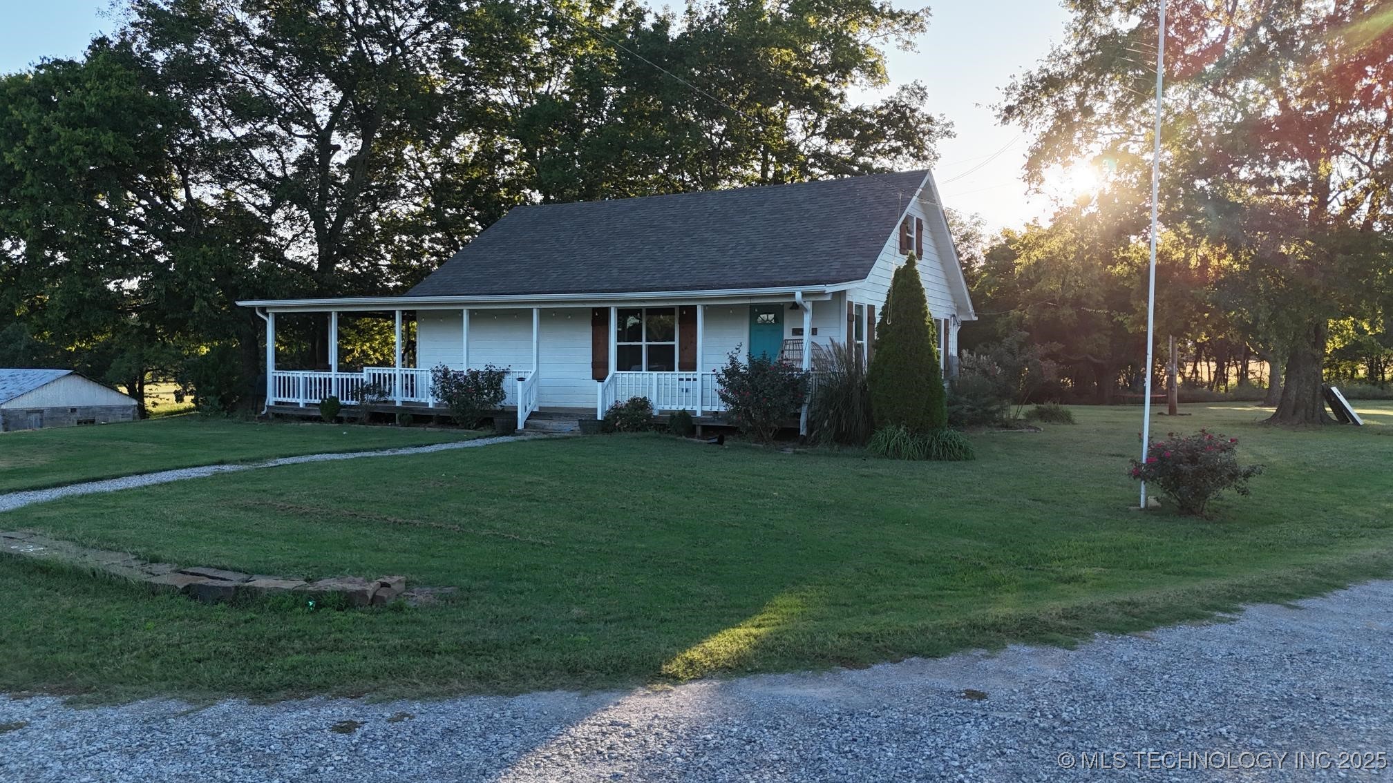 Mounds, Oklahoma, 74047, United States, 4 Bedrooms Bedrooms, ,6 BathroomsBathrooms,Residential,For Sale,1960960