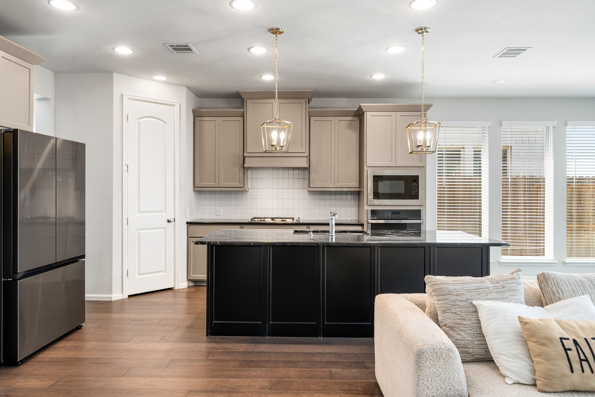 Richmond, Texas, 77406, United States, 4 Bedrooms Bedrooms, ,4 BathroomsBathrooms,Residential,For Sale,1903775