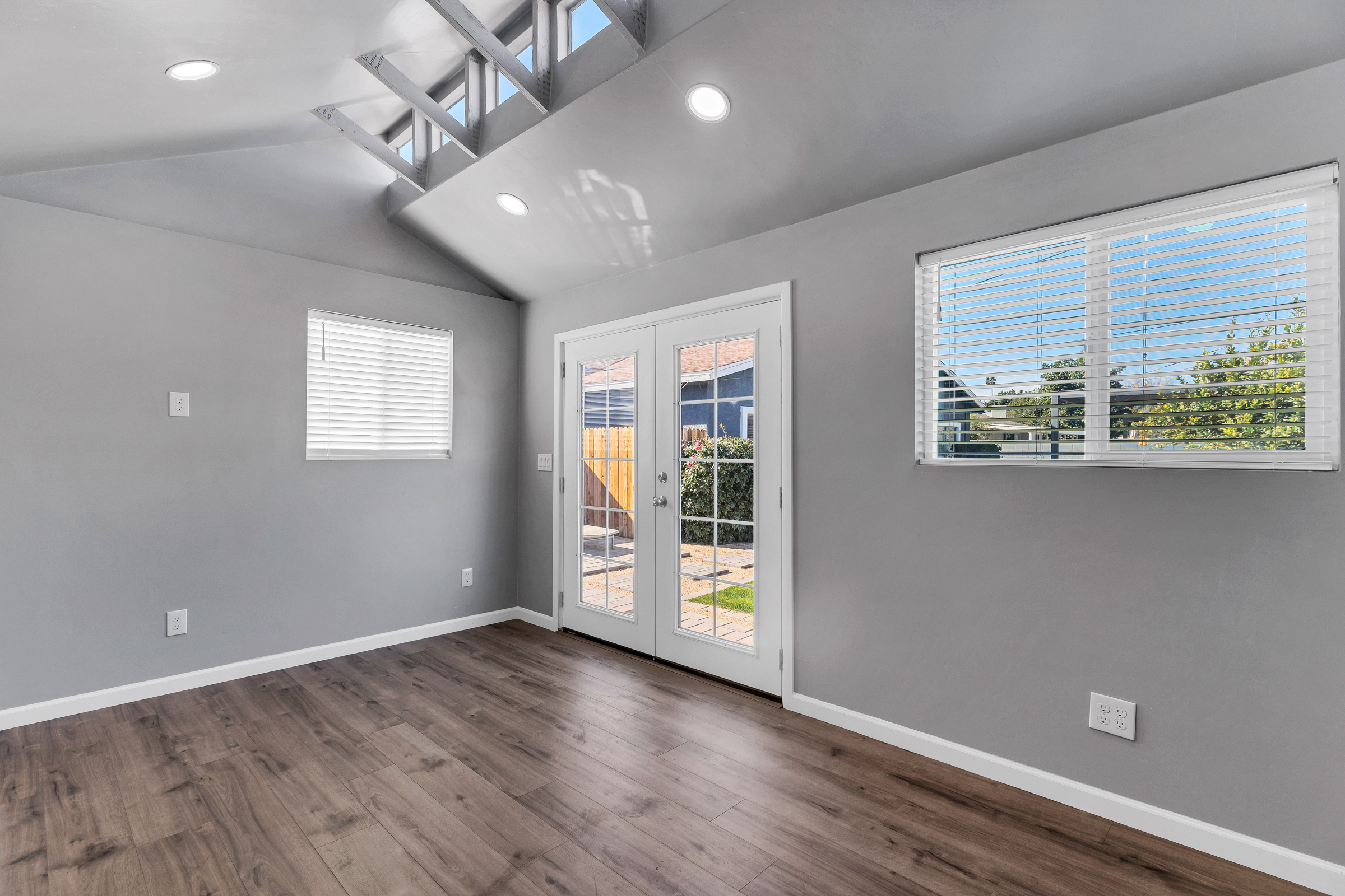 Phoenix, Arizona, 85016, United States, 4 Bedrooms Bedrooms, ,3 BathroomsBathrooms,Residential,For Sale,2013793