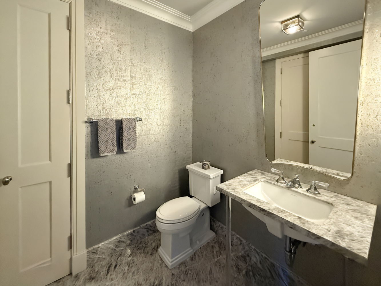 New York City, New York, 10024, United States, 5 Bedrooms Bedrooms, ,5 BathroomsBathrooms,Residential,For Sale,1759761