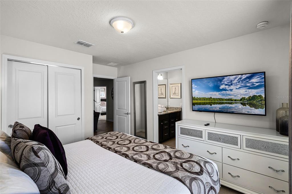 Davenport, Florida, 33897, United States, 10 Bedrooms Bedrooms, ,8 BathroomsBathrooms,Residential,For Sale,1897679