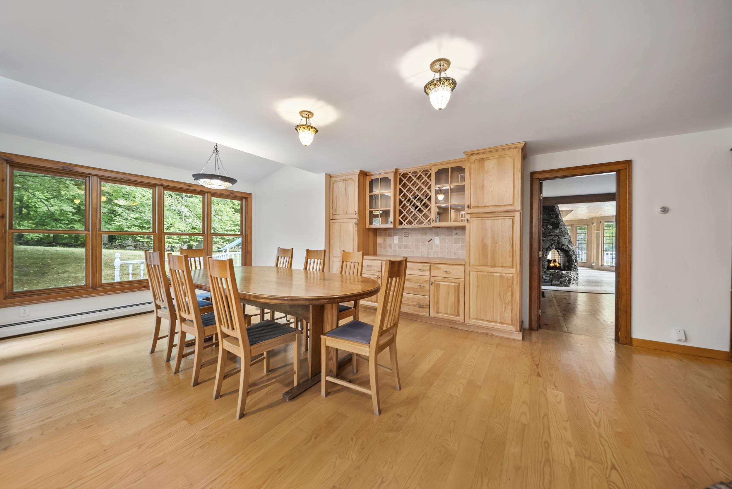 Hollis, New Hampshire, 03049, United States, 7 Bedrooms Bedrooms, ,5 BathroomsBathrooms,Residential,For Sale,1934449