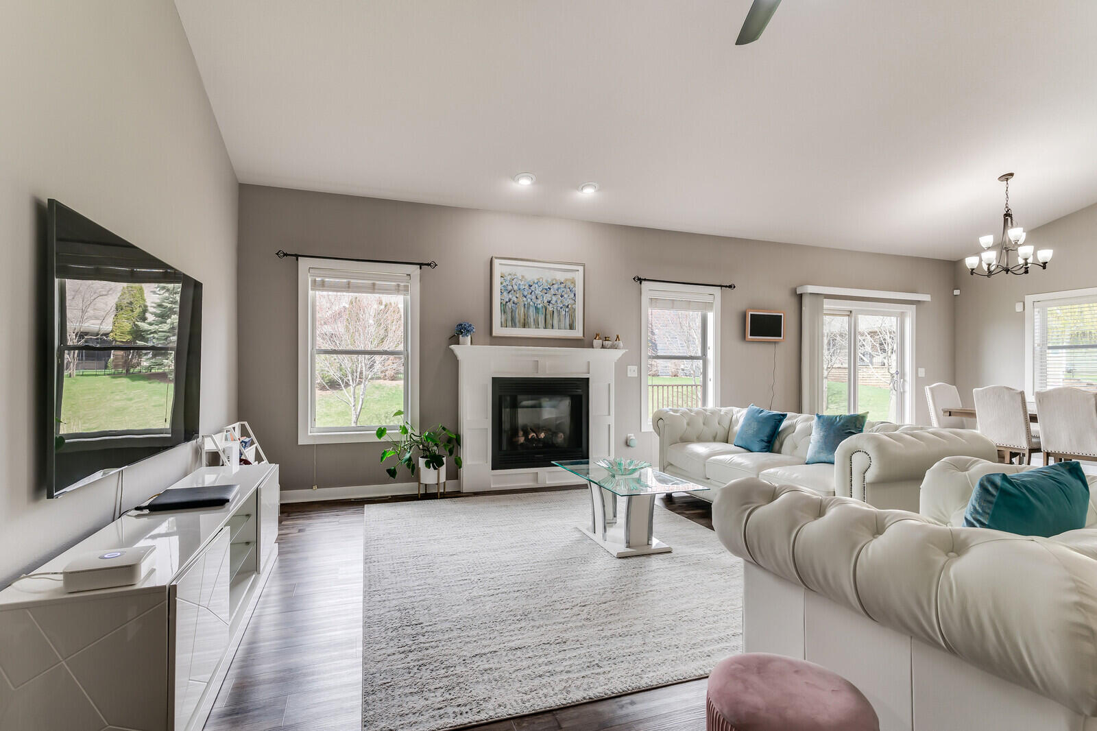Onalaska, Wisconsin, 54650, United States, 3 Bedrooms Bedrooms, ,3 BathroomsBathrooms,Residential,For Sale,2037961
