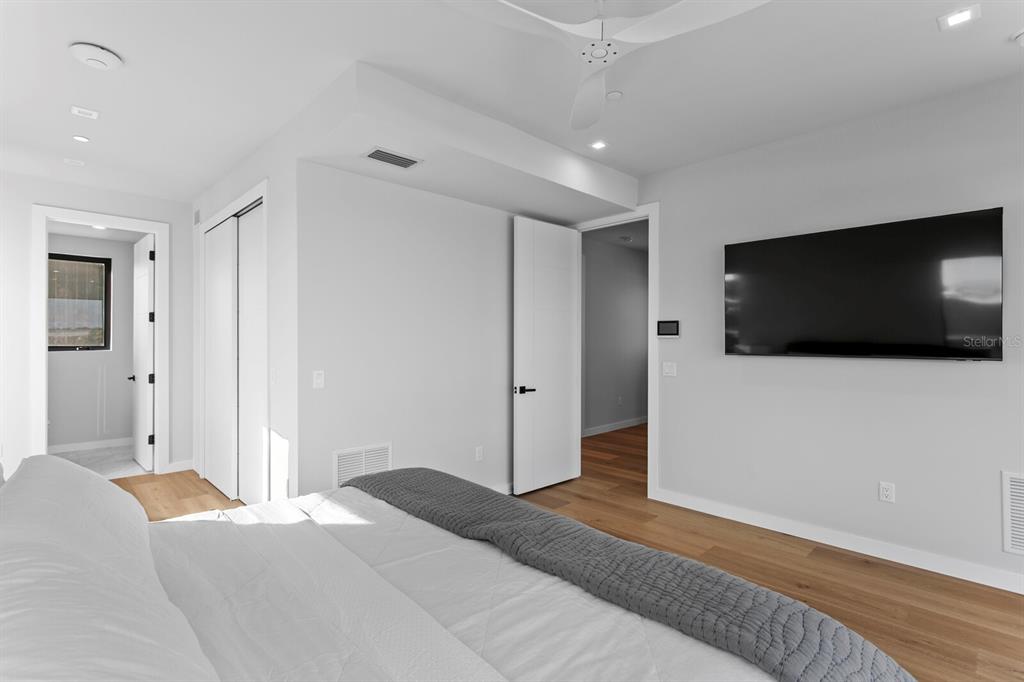 Indian Rocks Beach, Florida, 33785, United States, 8 Bedrooms Bedrooms, ,11 BathroomsBathrooms,Residential,For Sale,1997282