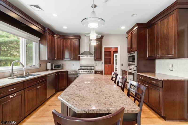 Sparta Twp., New Jersey, 07871, United States, 4 Bedrooms Bedrooms, ,4 BathroomsBathrooms,Residential,For Sale,1847599