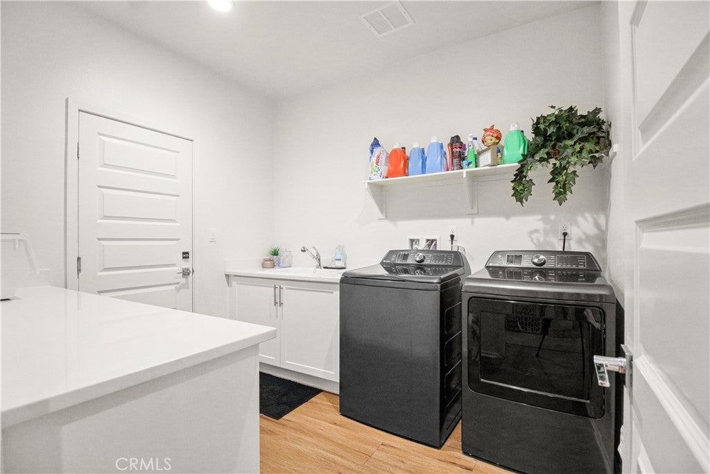 Hesperia, California, 92344, United States, 4 Bedrooms Bedrooms, ,3 BathroomsBathrooms,Residential,For Sale,2016924