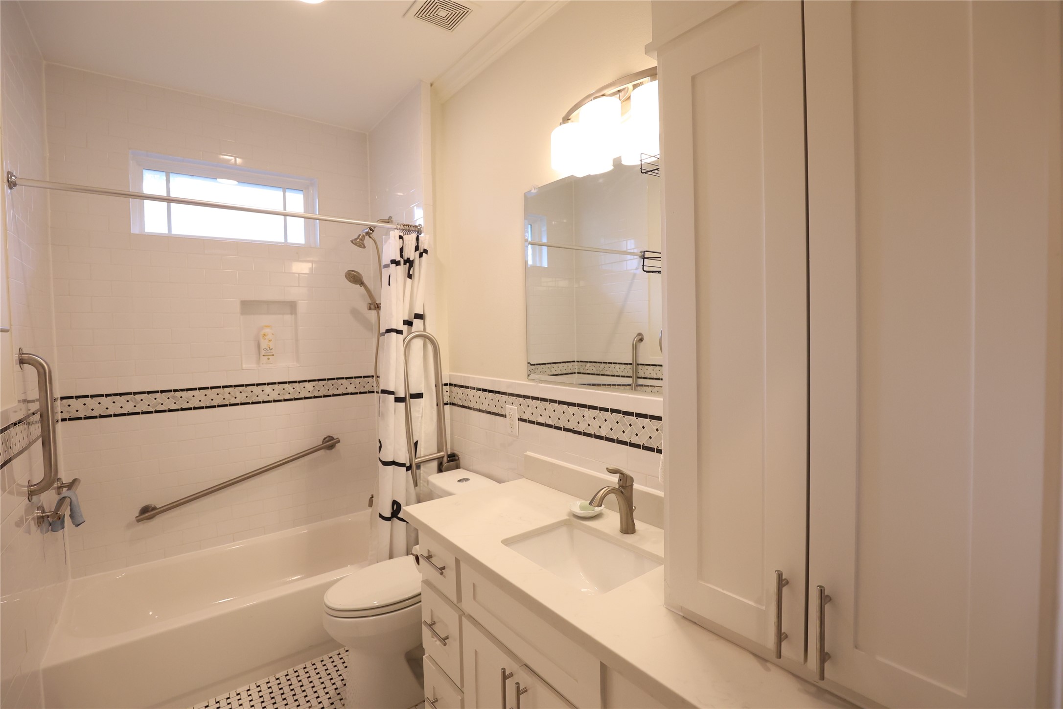 Houston, Texas, 77011, United States, 3 Bedrooms Bedrooms, ,2 BathroomsBathrooms,Residential,For Sale,1867410