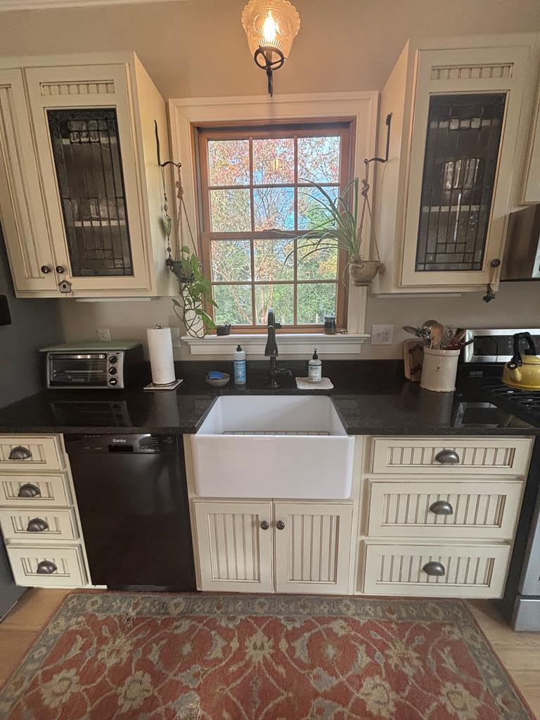 Onancock, Virginia, 23417, United States, 3 Bedrooms Bedrooms, ,2 BathroomsBathrooms,Residential,For Sale,1989733