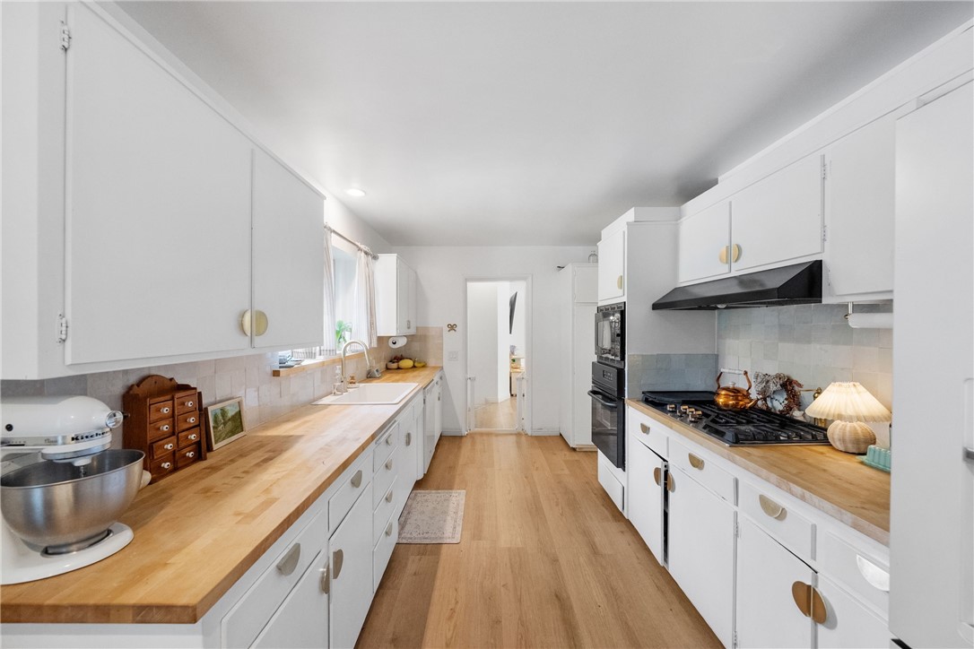 Riverside, California, 92506, United States, 3 Bedrooms Bedrooms, ,1 BathroomBathrooms,Residential,For Sale,1988084