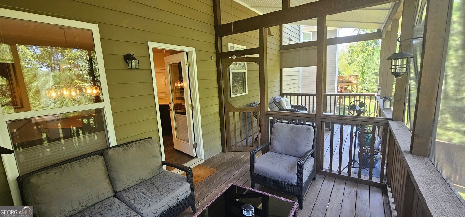 Cumming, Georgia, 30040, United States, 5 Bedrooms Bedrooms, ,5 BathroomsBathrooms,Residential,For Sale,1922351
