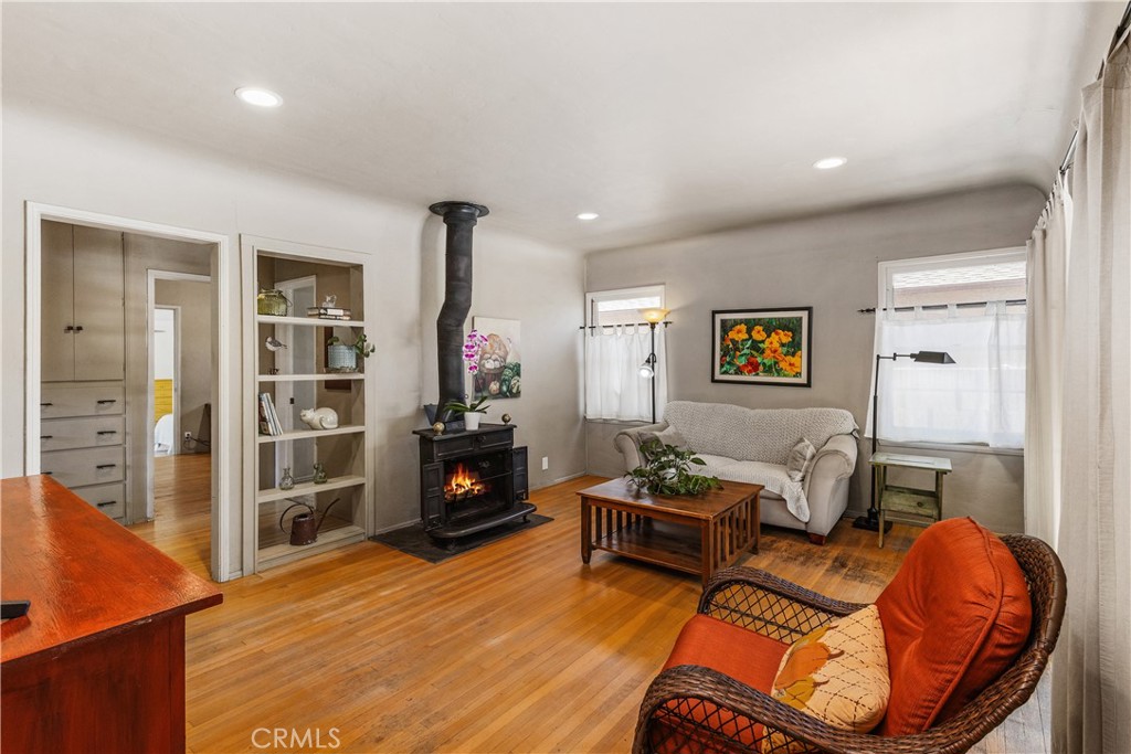 Anaheim, California, 92802, United States, 2 Bedrooms Bedrooms, ,2 BathroomsBathrooms,Residential,For Sale,1892666