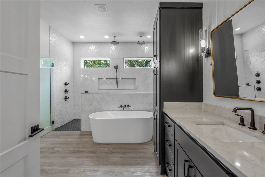 Franklin, Texas, 77856, United States, 4 Bedrooms Bedrooms, ,4 BathroomsBathrooms,Residential,For Sale,1982097