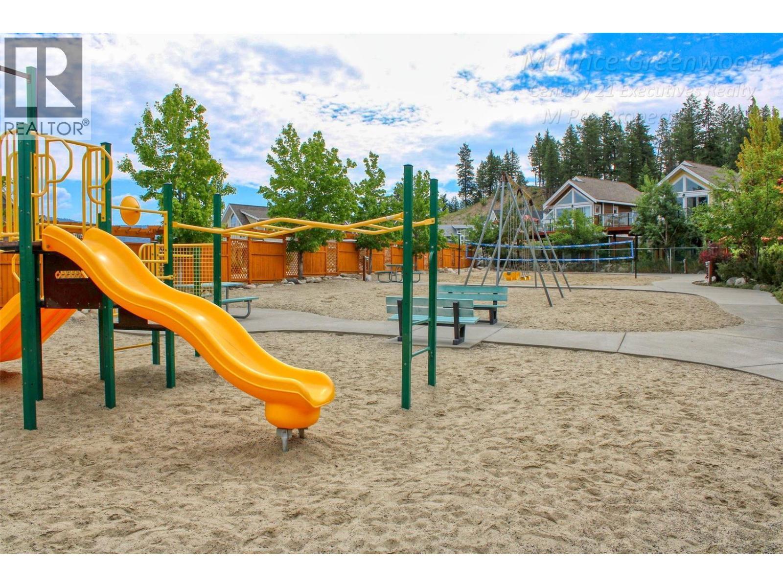KELOWNA, British Columbia, V1Z 3R8, CA, 3 Bedrooms Bedrooms, ,2 BathroomsBathrooms,Residential,For Sale,1950768