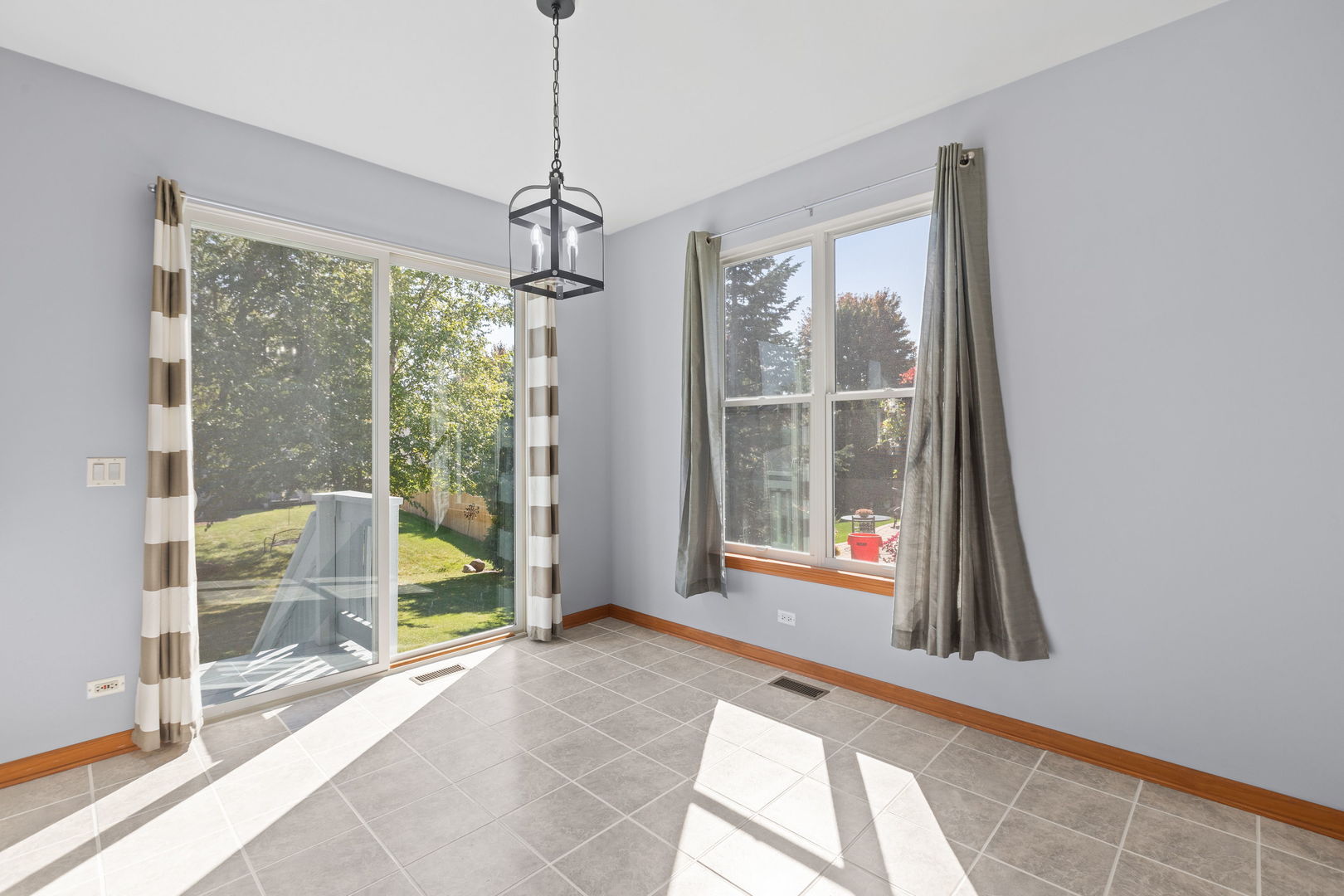 Sugar Grove, Illinois, 60554, United States, 5 Bedrooms Bedrooms, ,4 BathroomsBathrooms,Residential,For Sale,1949761