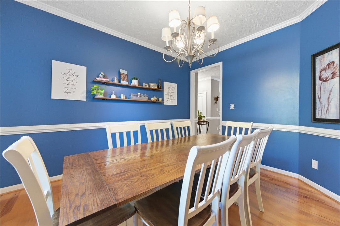 Yorktown, Virginia, 23693, United States, 6 Bedrooms Bedrooms, ,3 BathroomsBathrooms,Residential,For Sale,1987855