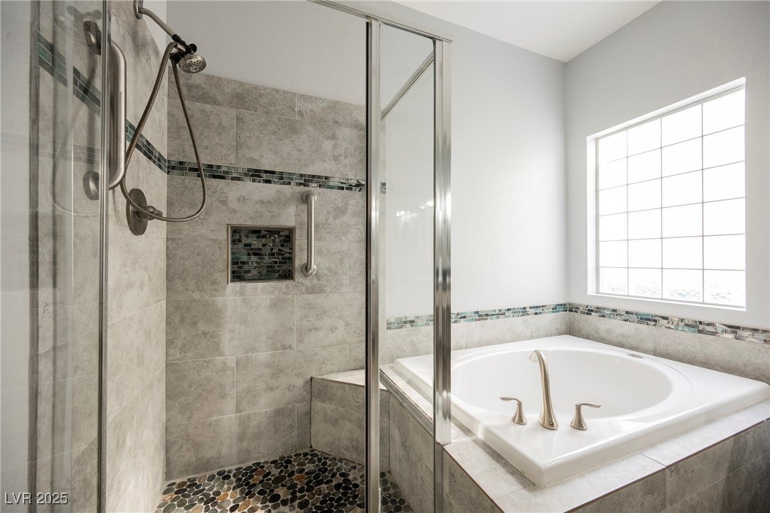 Henderson, Nevada, 89015, United States, 5 Bedrooms Bedrooms, ,2 BathroomsBathrooms,Residential,For Sale,1976773