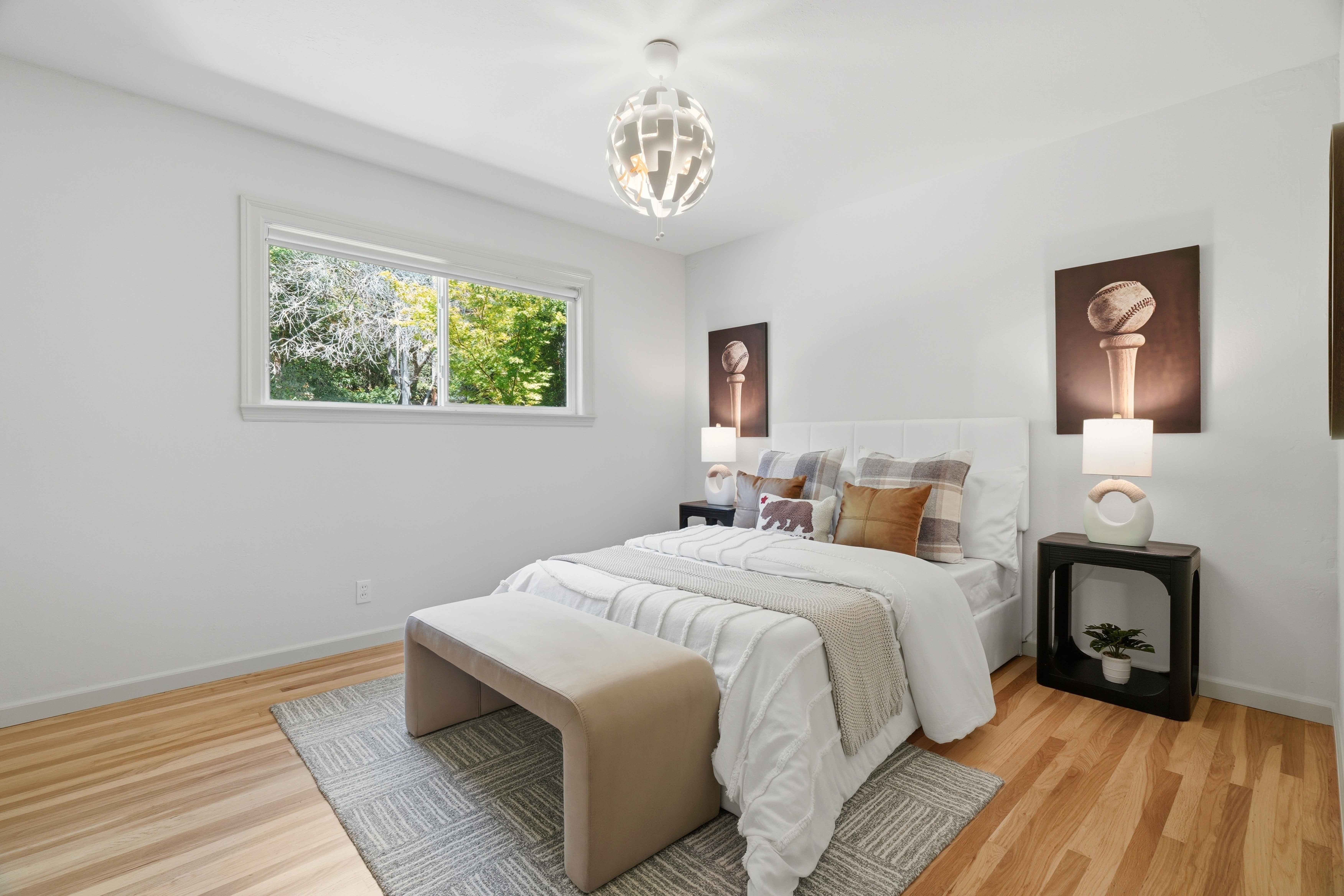 Private, Stylishly Updated Home in Prime Cambrian Location - 物件實景