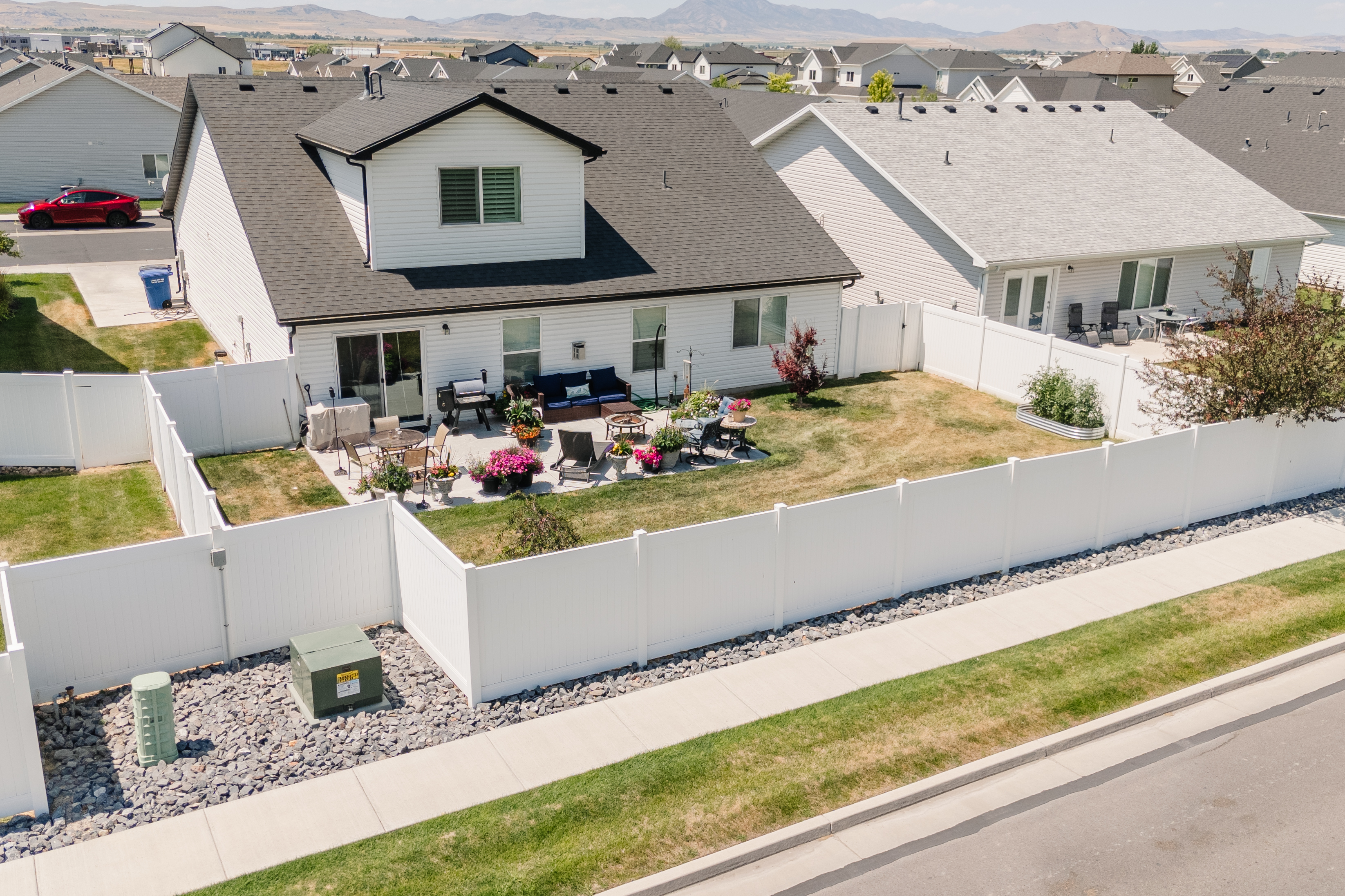 Hyde Park, Utah, 84318, United States, 4 Bedrooms Bedrooms, ,4 BathroomsBathrooms,Residential,For Sale,1921170