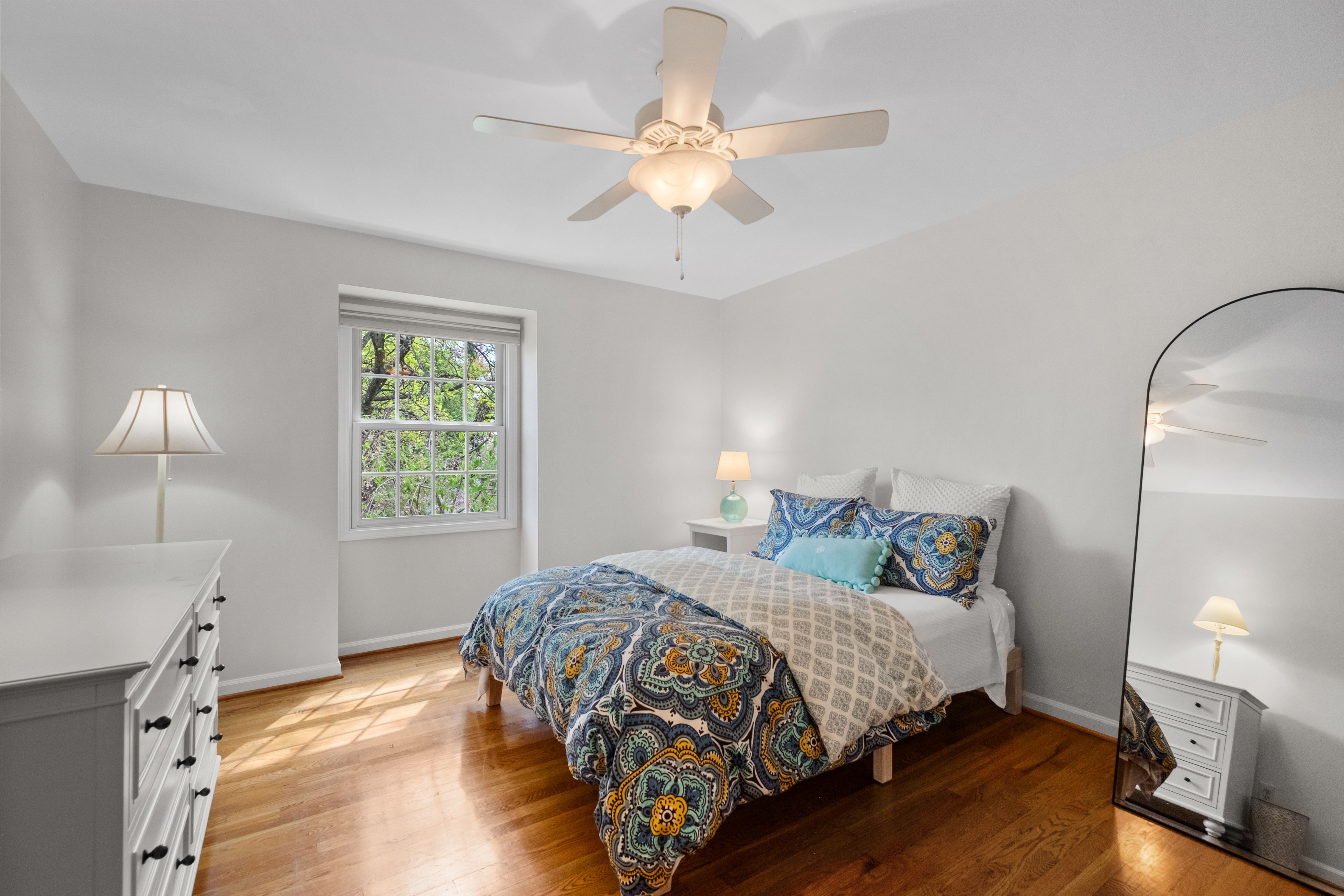  Welcome to this highly sought after home in Carberry Place l - 物件實景