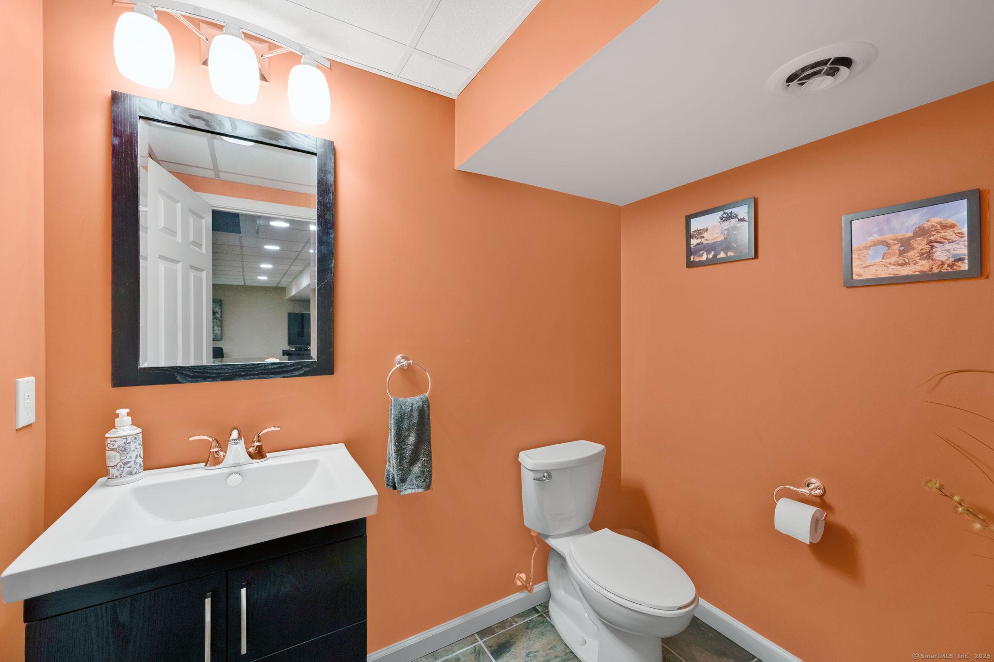 Vernon, Connecticut, 06066, United States, 3 Bedrooms Bedrooms, ,4 BathroomsBathrooms,Residential,For Sale,1944677