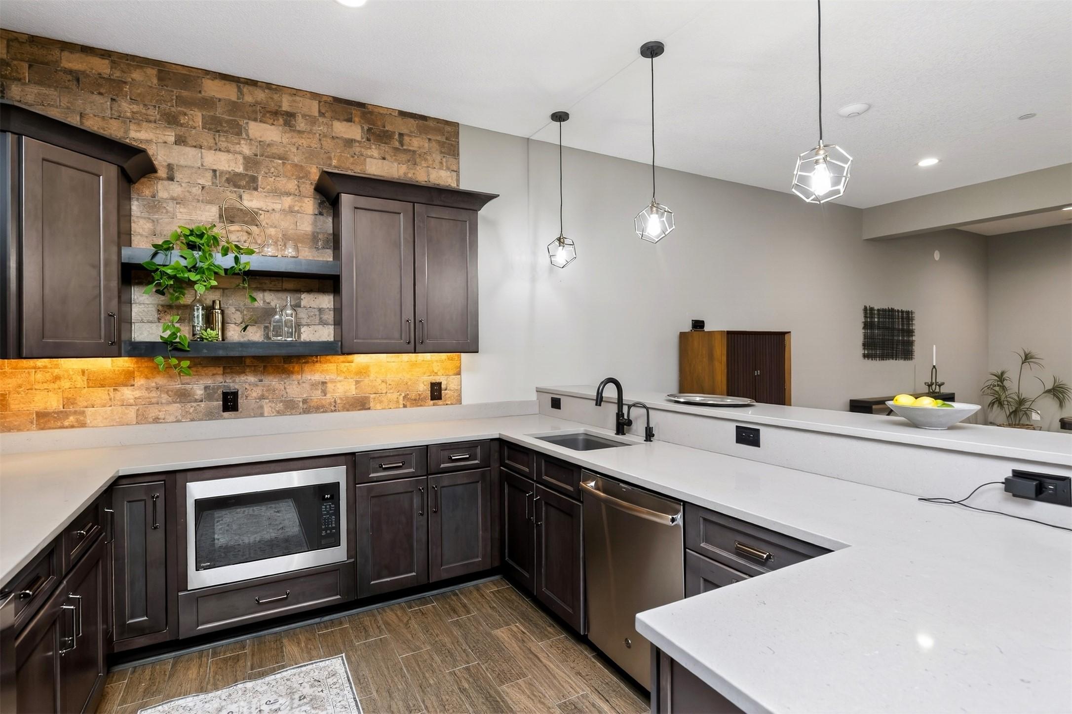 West Des Moines, Iowa, 50265, United States, 6 Bedrooms Bedrooms, ,6 BathroomsBathrooms,Residential,For Sale,2023219