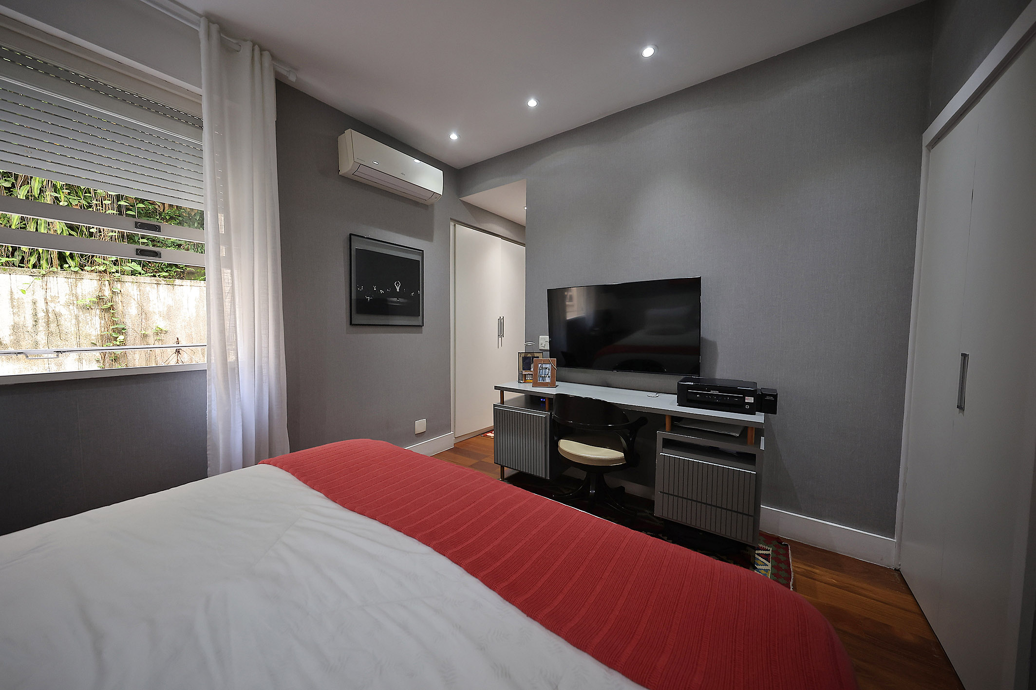  Lagoa  Sacopã Street  3 Bedrooms  1 Suite  1 Parking Space  Fully Renovated - 物件實景