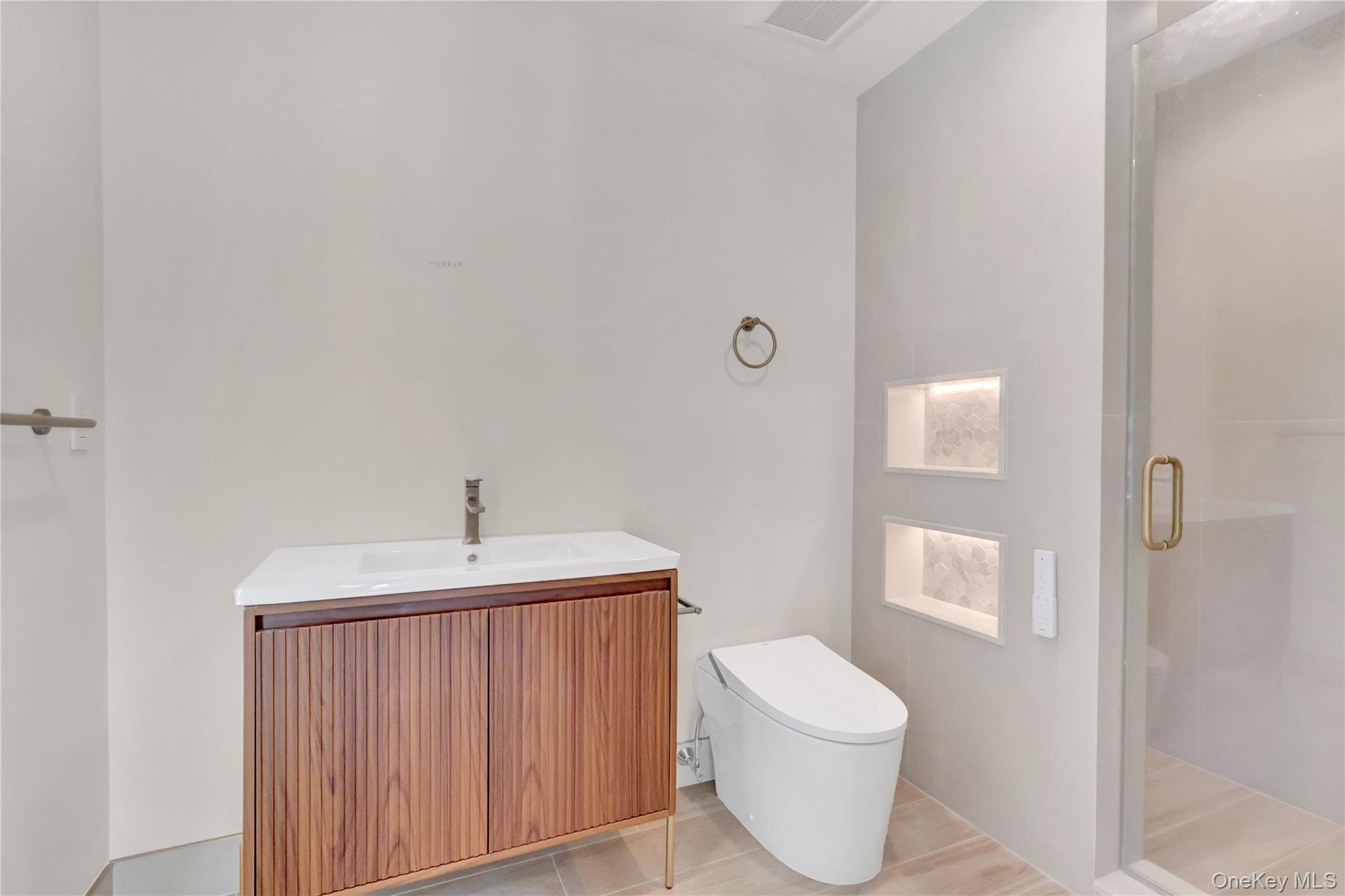  25 Hemlock Lane, Roslyn Heights, NY, 11577 - 物件實景