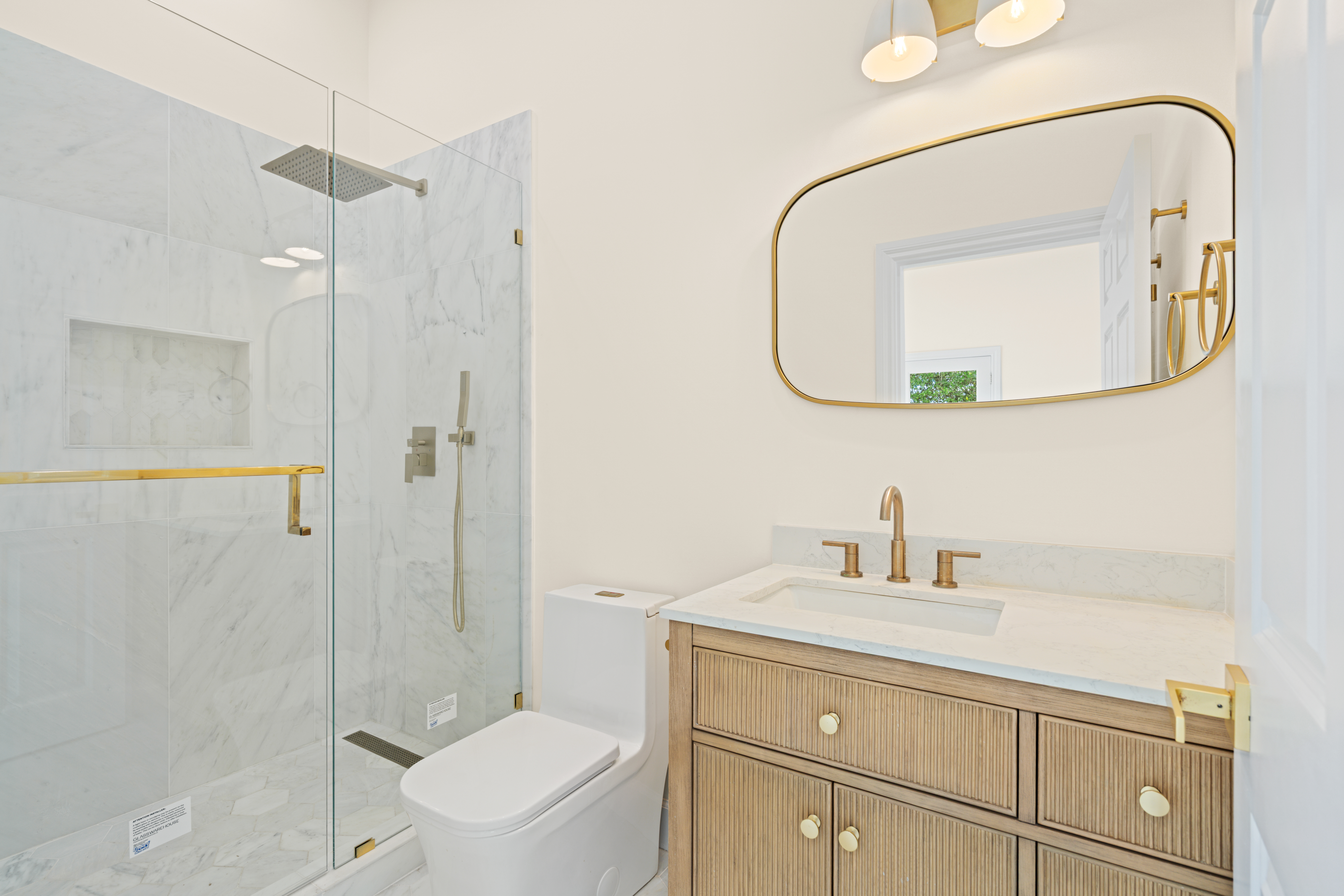  2300 John Street, Manhattan Beach, CA 90266 - 物件實景