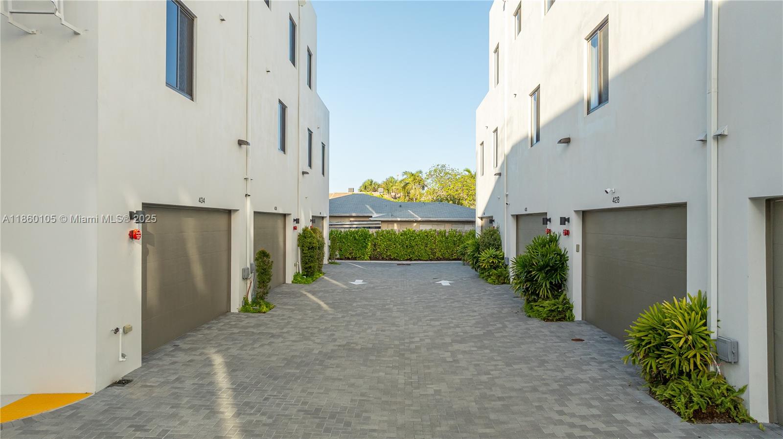 Fort Lauderdale, Florida, 33316, United States, 3 Bedrooms Bedrooms, ,4 BathroomsBathrooms,Residential,For Sale,1974975