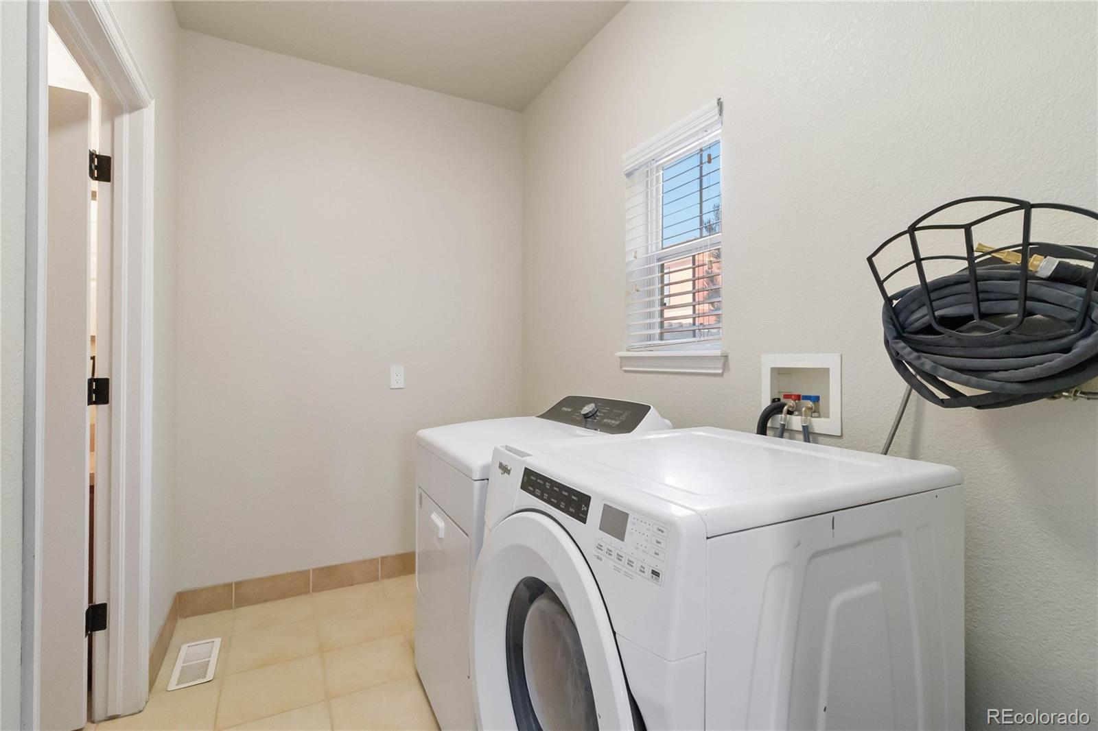 Aurora, Colorado, 80014, United States, 4 Bedrooms Bedrooms, ,Residential,For Sale,1986115