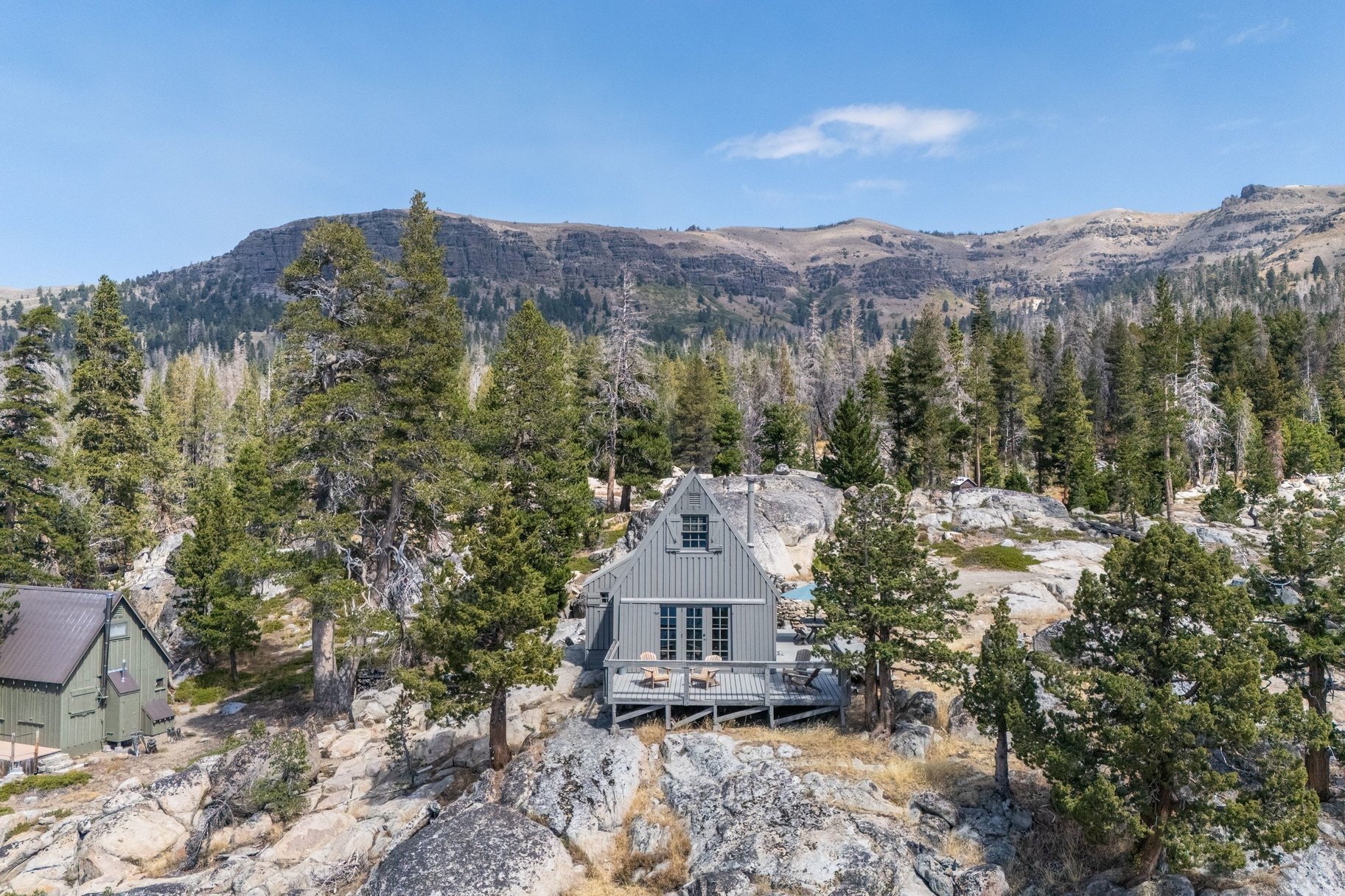  The Juniper Cabin: A Wild Invitation to See the World Differently - 物件實景