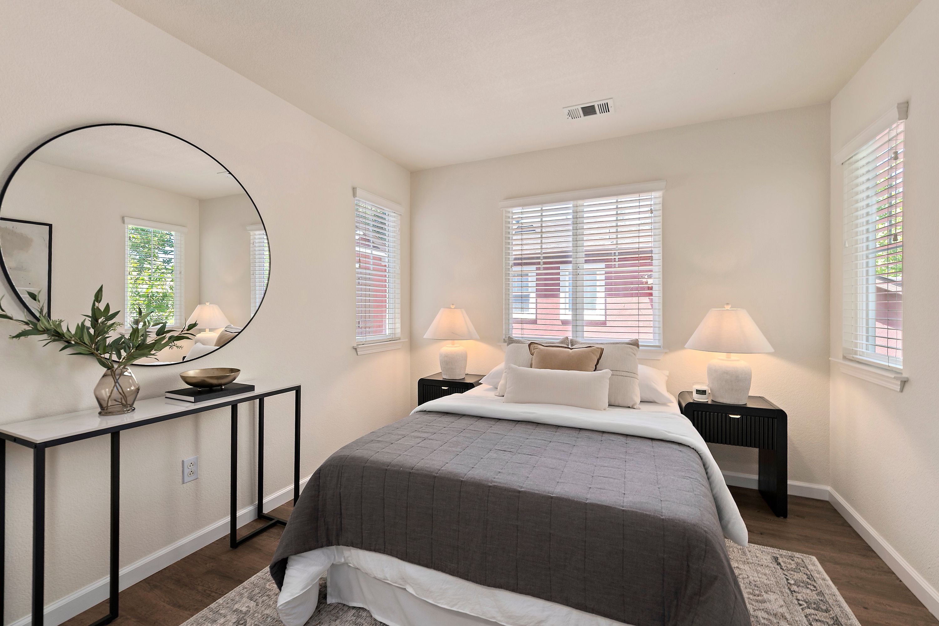  Bright, Stylish Living Near Downtown Los Gatos - 物件實景