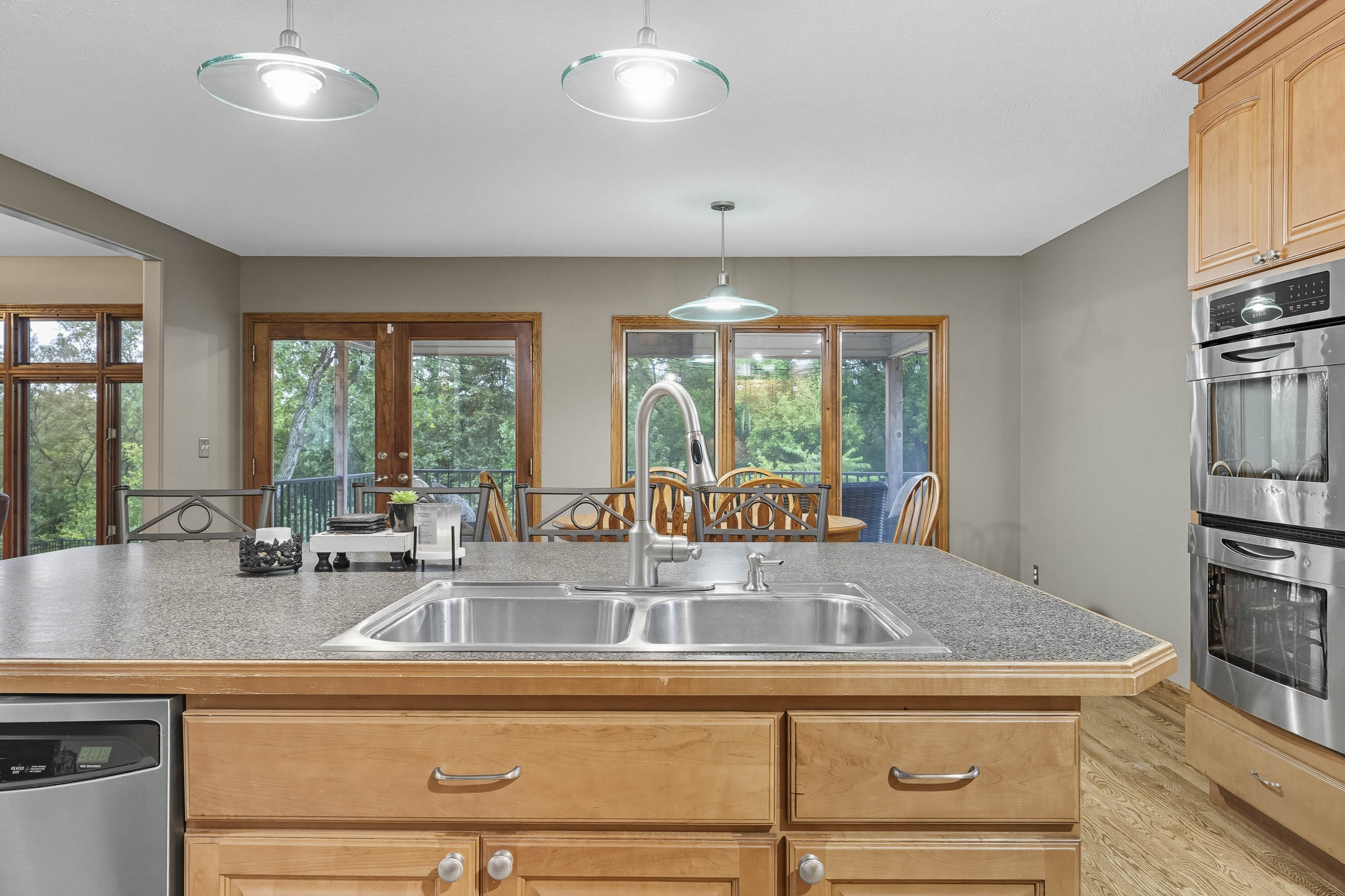 Manhattan, Kansas, 66502, United States, 5 Bedrooms Bedrooms, ,3 BathroomsBathrooms,Residential,For Sale,1960988