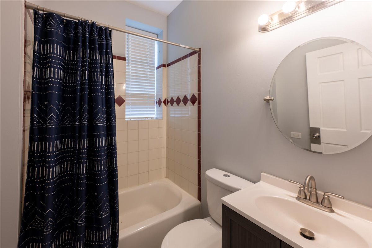 Chicago, Illinois, 60623, United States, 11 Bedrooms Bedrooms, ,Residential,For Sale,1984731