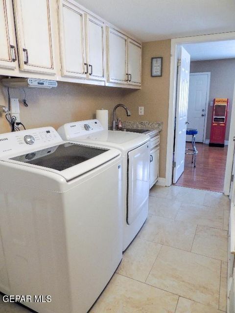 El Paso, Texas, 79935, United States, 4 Bedrooms Bedrooms, ,2 BathroomsBathrooms,Residential,For Sale,1923244