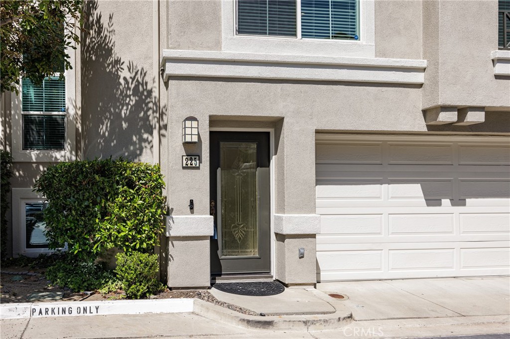 Rancho Santa Margarita, California, 92688, United States, 4 Bedrooms Bedrooms, ,3 BathroomsBathrooms,Residential,For Sale,1906045