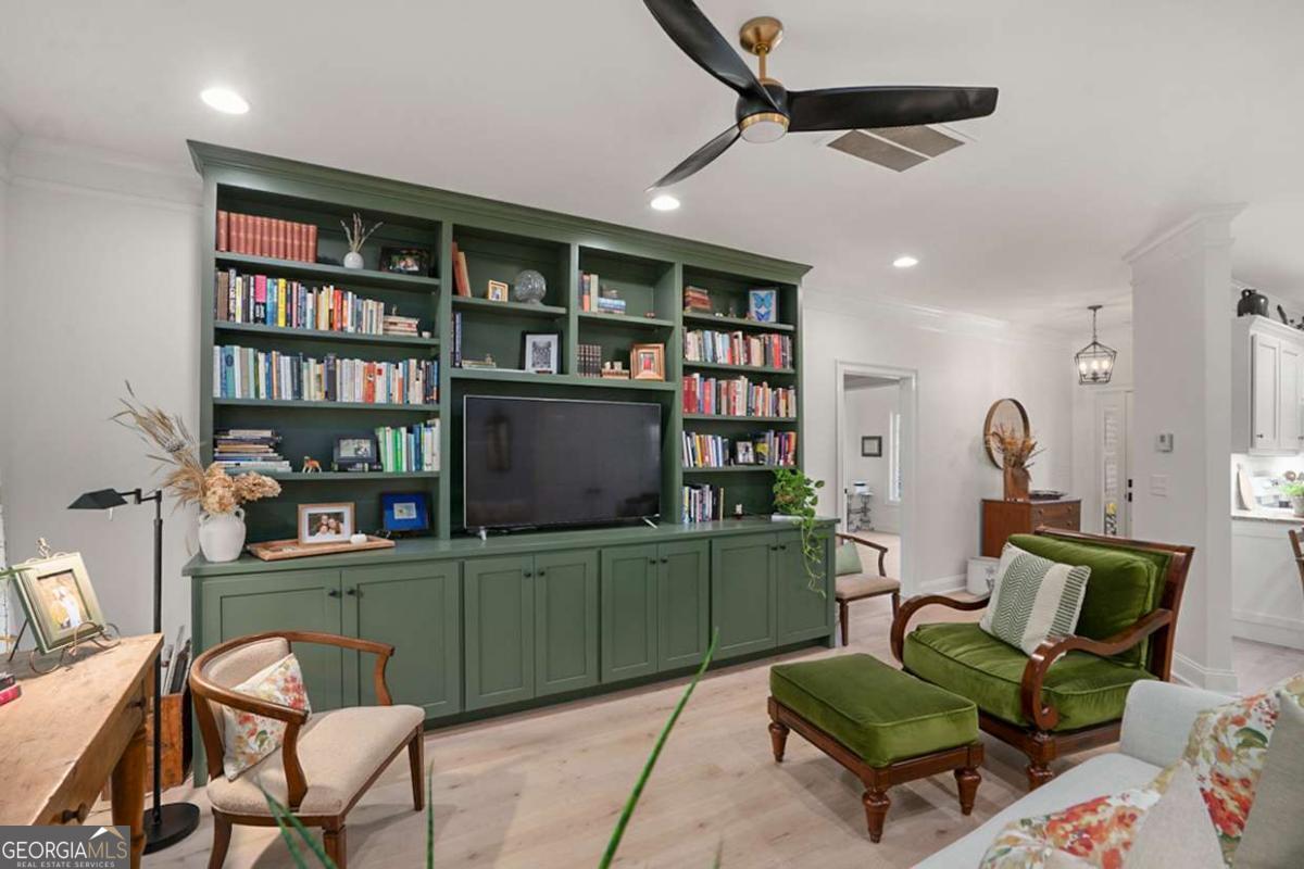 Watkinsville, Georgia, 30677, United States, 2 Bedrooms Bedrooms, ,2 BathroomsBathrooms,Residential,For Sale,1957394