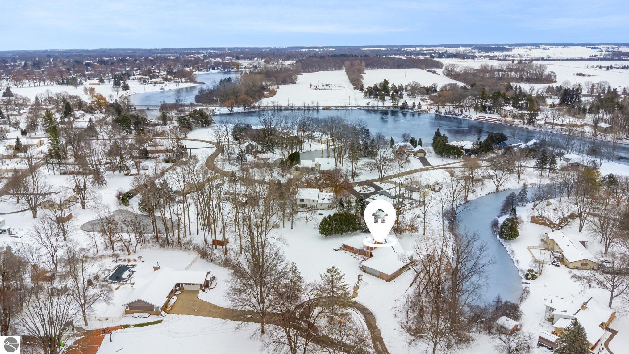 Alma, Michigan, 48801, United States, 5 Bedrooms Bedrooms, ,4 BathroomsBathrooms,Residential,For Sale,2000371