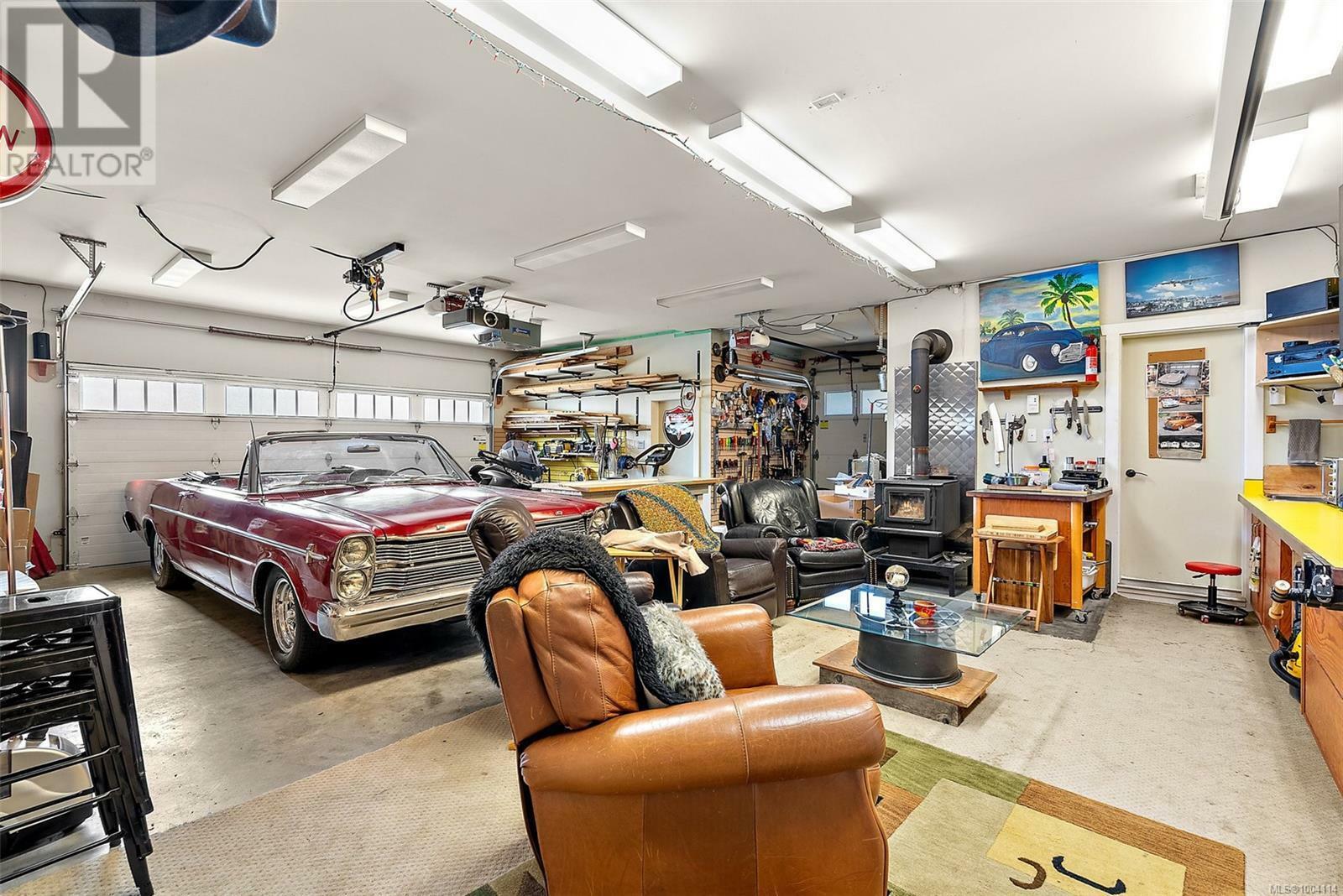 VIEW ROYAL, British Columbia, V9B 1M7, CA, 3 Bedrooms Bedrooms, ,4 BathroomsBathrooms,Residential,For Sale,1874581