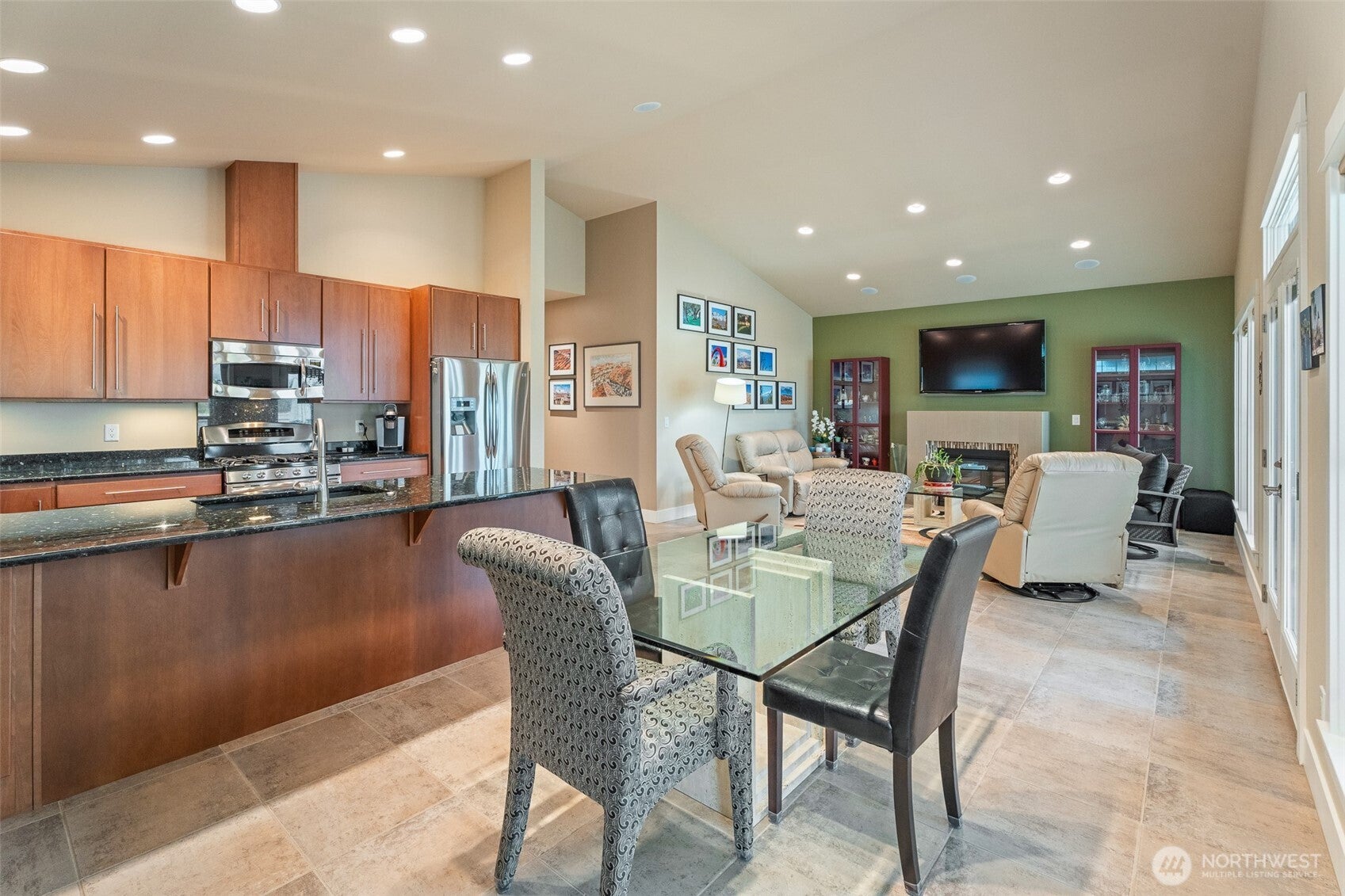 East Wenatchee, Washington, 98802, United States, 3 Bedrooms Bedrooms, ,1 BathroomBathrooms,Residential,For Sale,1934190