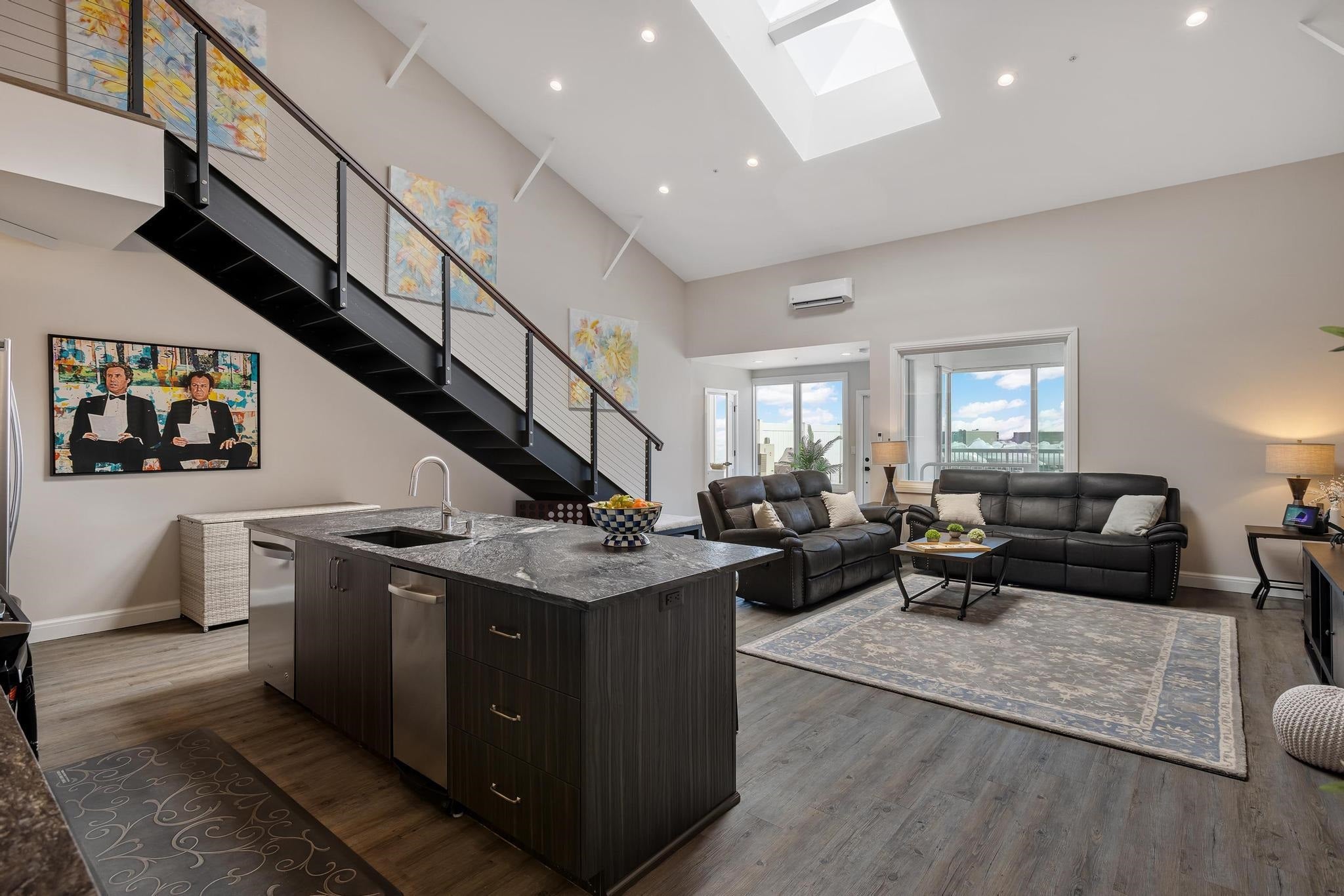 Harrison Twp, Michigan, 48045, United States, 2 Bedrooms Bedrooms, ,3 BathroomsBathrooms,Residential,For Sale,1979598